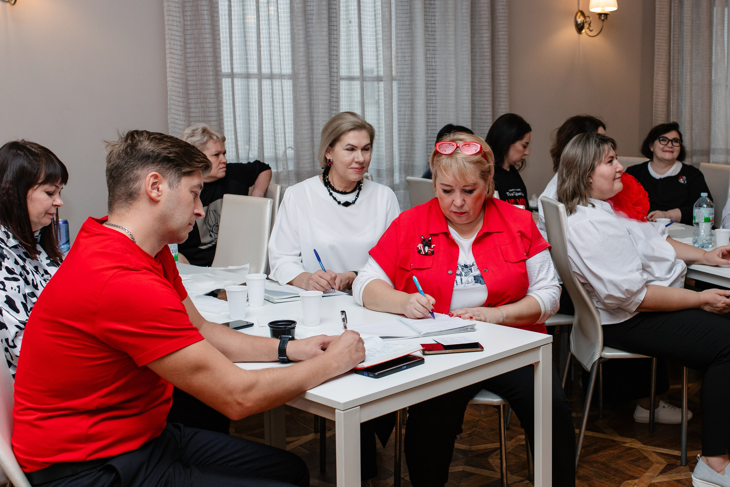 Мастер-класс для банкетных ведущих. Октябрь 2024. Фотограф Пермь. Свадьбы. Семья и дети, школа, д. сад. Фотокниги