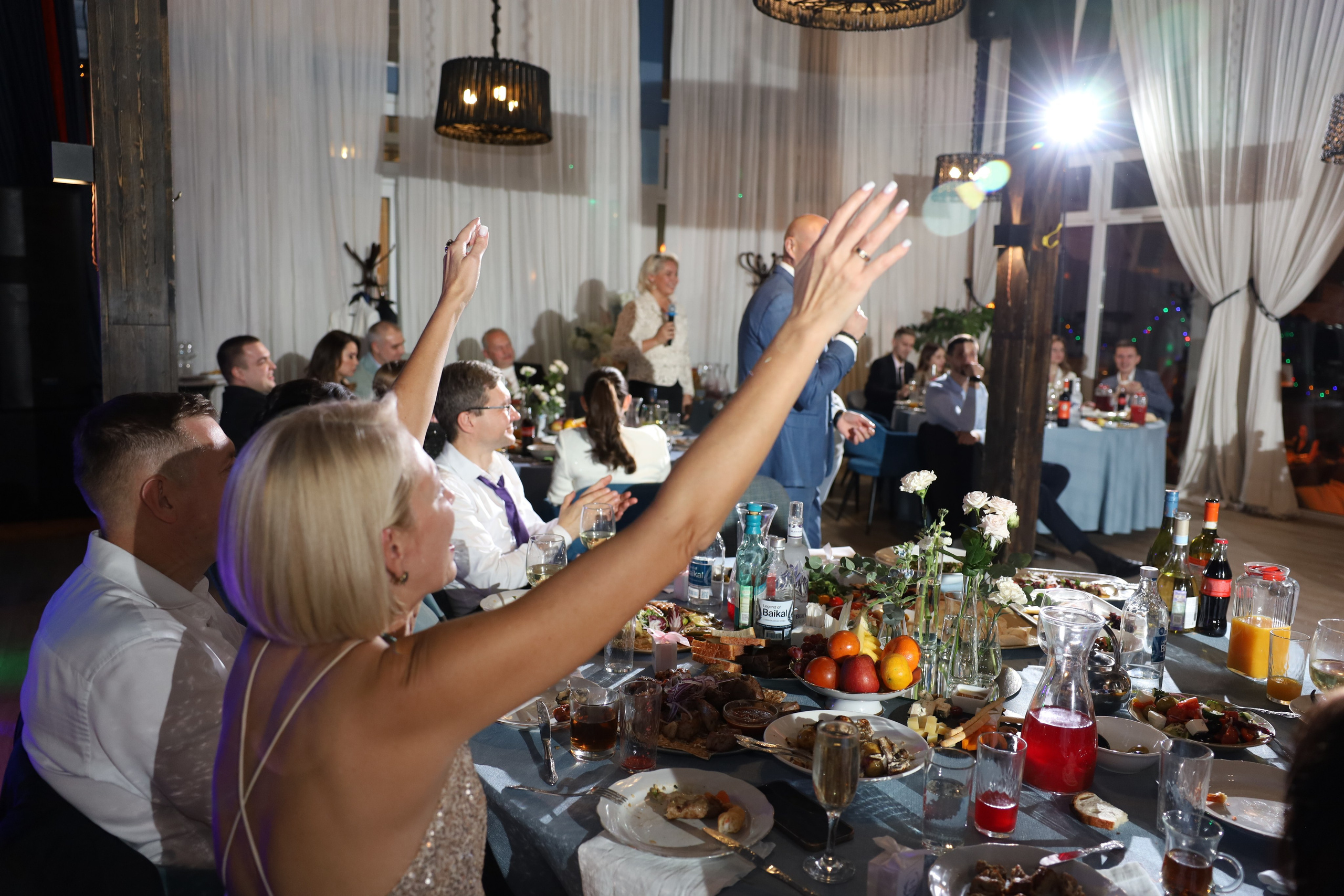 𝒜𝓇𝓉𝑒𝓂 & 𝐿𝓎𝓊𝓈𝓎𝒶 (𝓇𝑒𝓈𝓉𝒶𝓊𝓇𝒶𝓃𝓉). 𝑀𝑜𝓈𝒸𝑜𝓌. Свадебный фотограф в Санкт-Петербурге