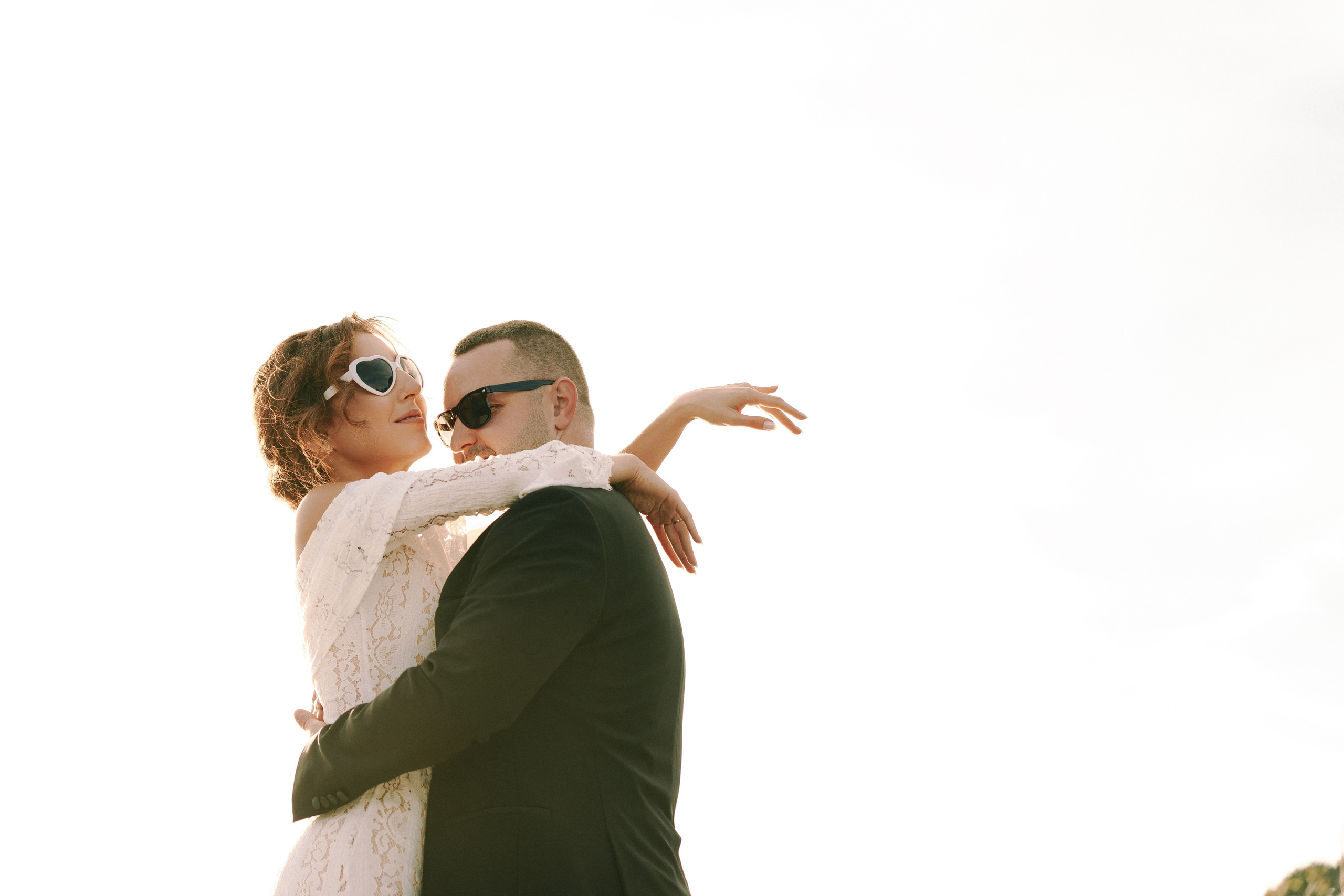 Свадебная фотосессия на катере. Свадебная фотосессия в Санкт-Петербурге.