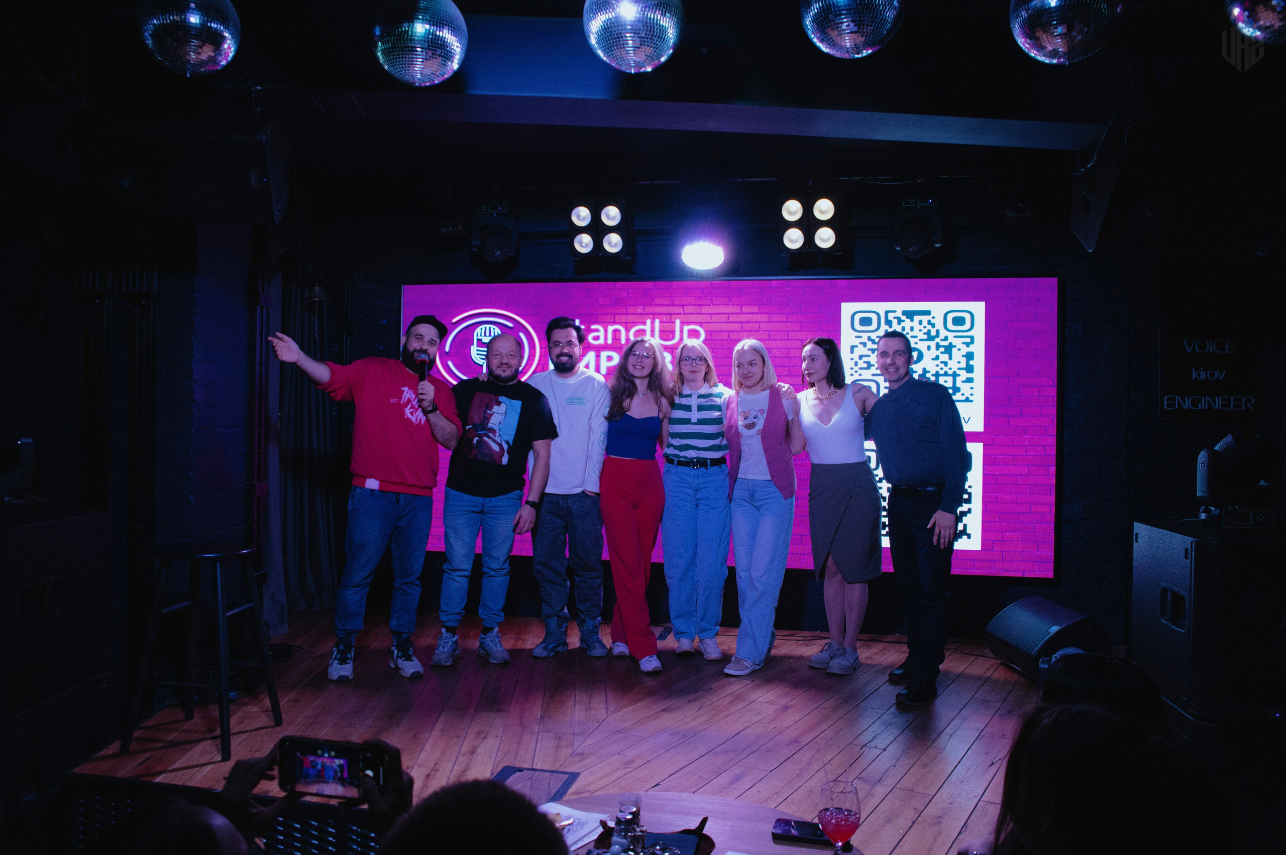 Stand up медицинских работников. Контент фотограф Илья Урс