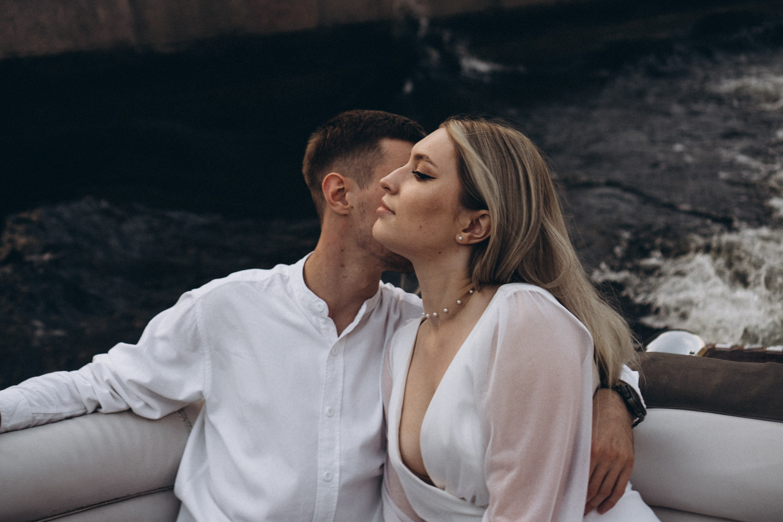 СВАДЕНБНАЯ СЬЕМКА НА КАТЕРЕ ПО КАНАЛАМ САНКТ-ПЕТЕРБУРГА И В АКВАТОРИИ НЕВЫ. Профессиональный фотограф, Санкт-Петербург — Виктория Богомолова