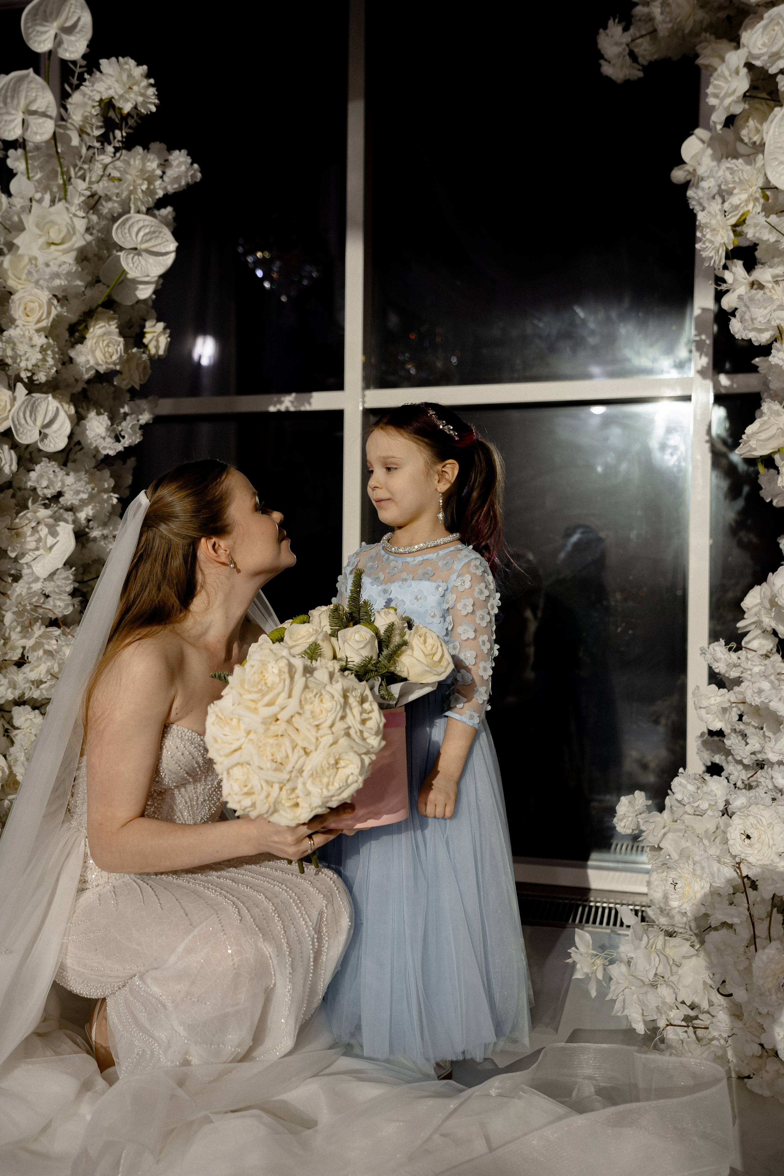 СВАДЕБНАЯ СЬЕМКА СБОРОВ В ОТЕЛЕ И ВЫЕЗД НА ЦЕРЕМОНИЮ (СНЯТО В СИБИРЕ В НИЖНЕВАРТОВСКЕ). Профессиональный фотограф, Санкт-Петербург — Виктория Богомолова