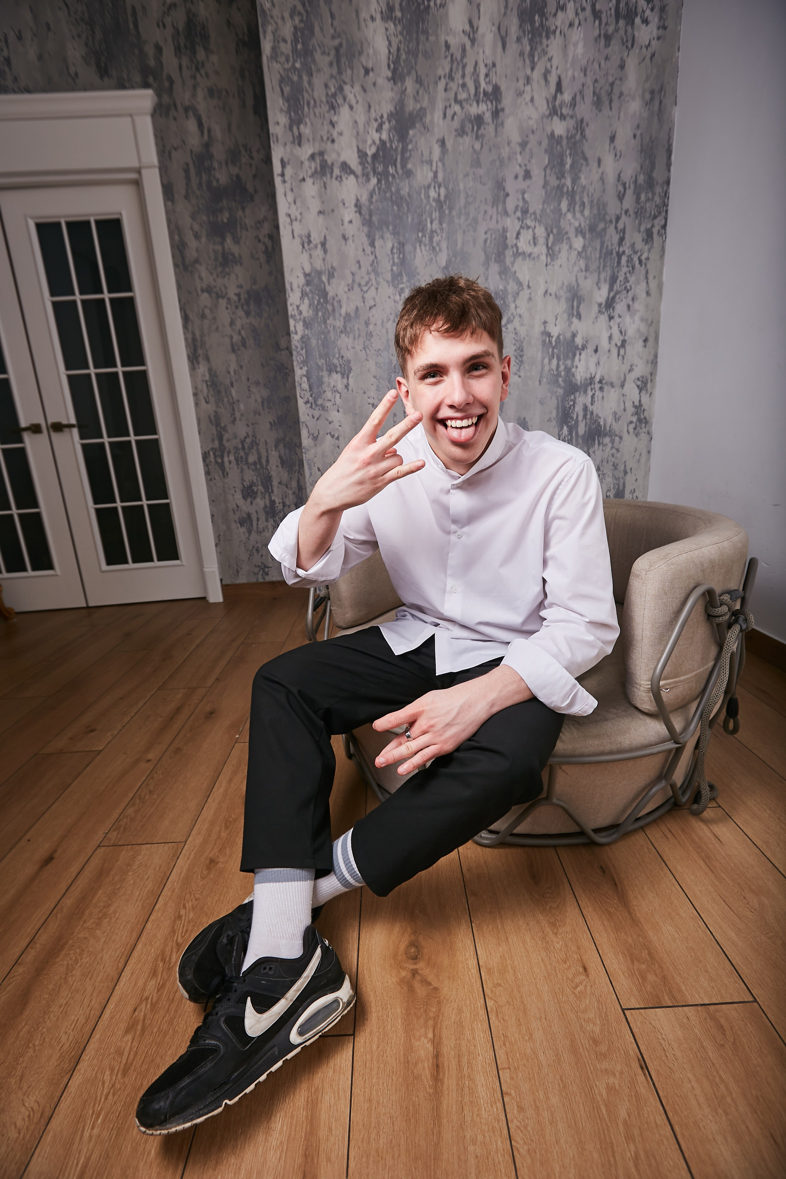 Студия Школьной Фотографии — стильные и современные выпускные альбомы