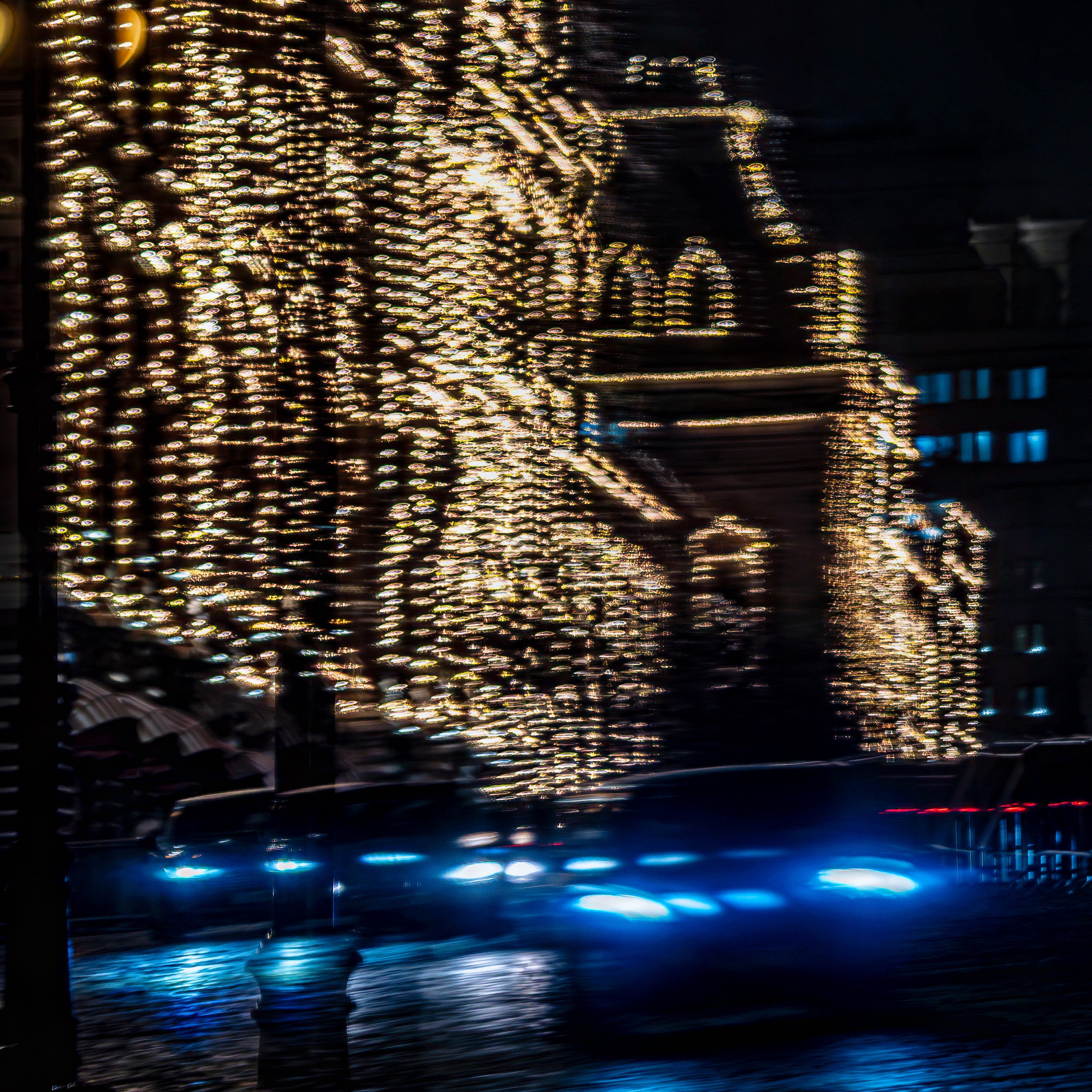 Машины у Гума