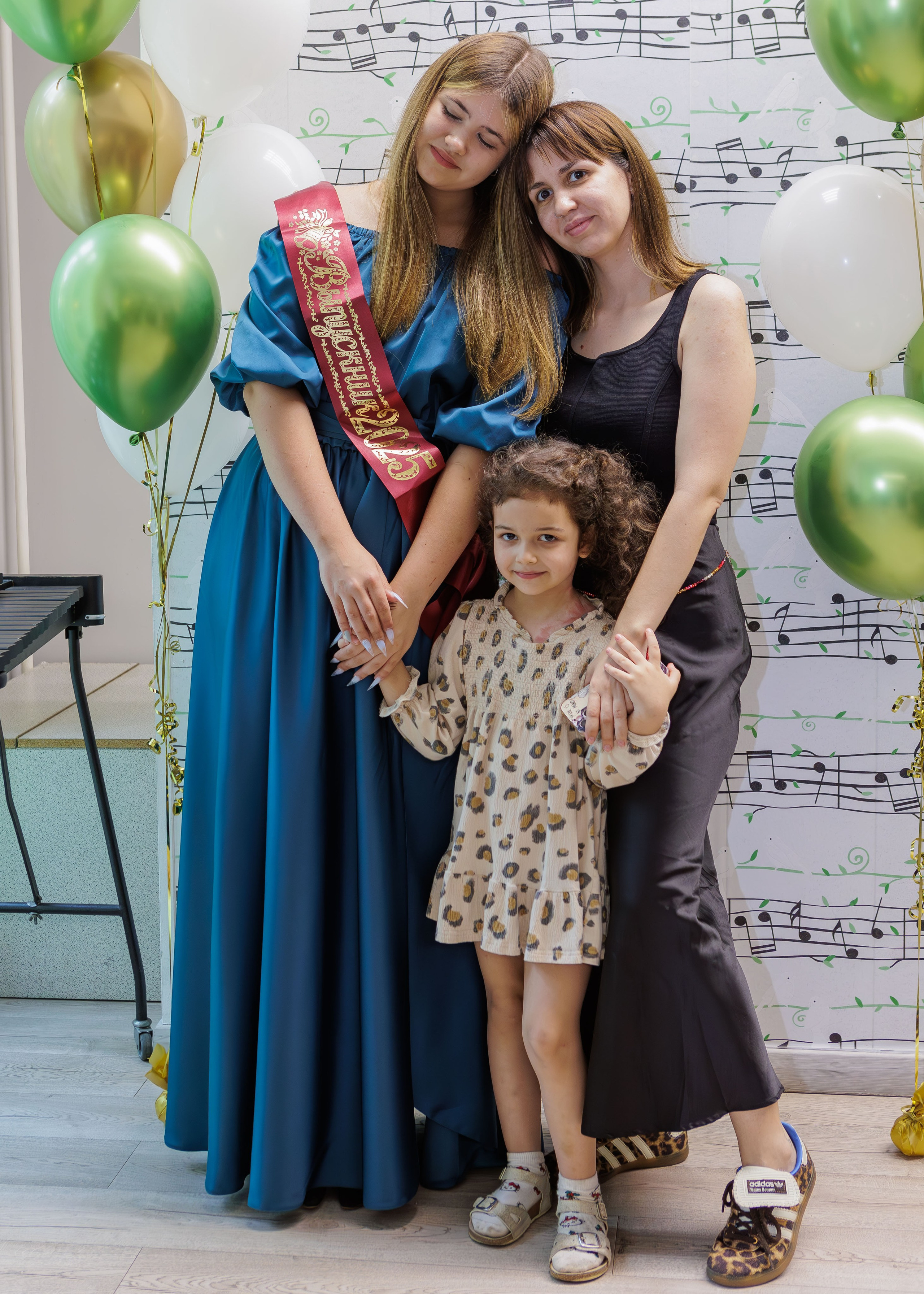 Вручение дипломов в Детской музыкальной школе имени Н. П. Будашкина. Выпускные альбомы и школьный фотограф в Подольске, Троицке, Щербинке, Москве и Московской области