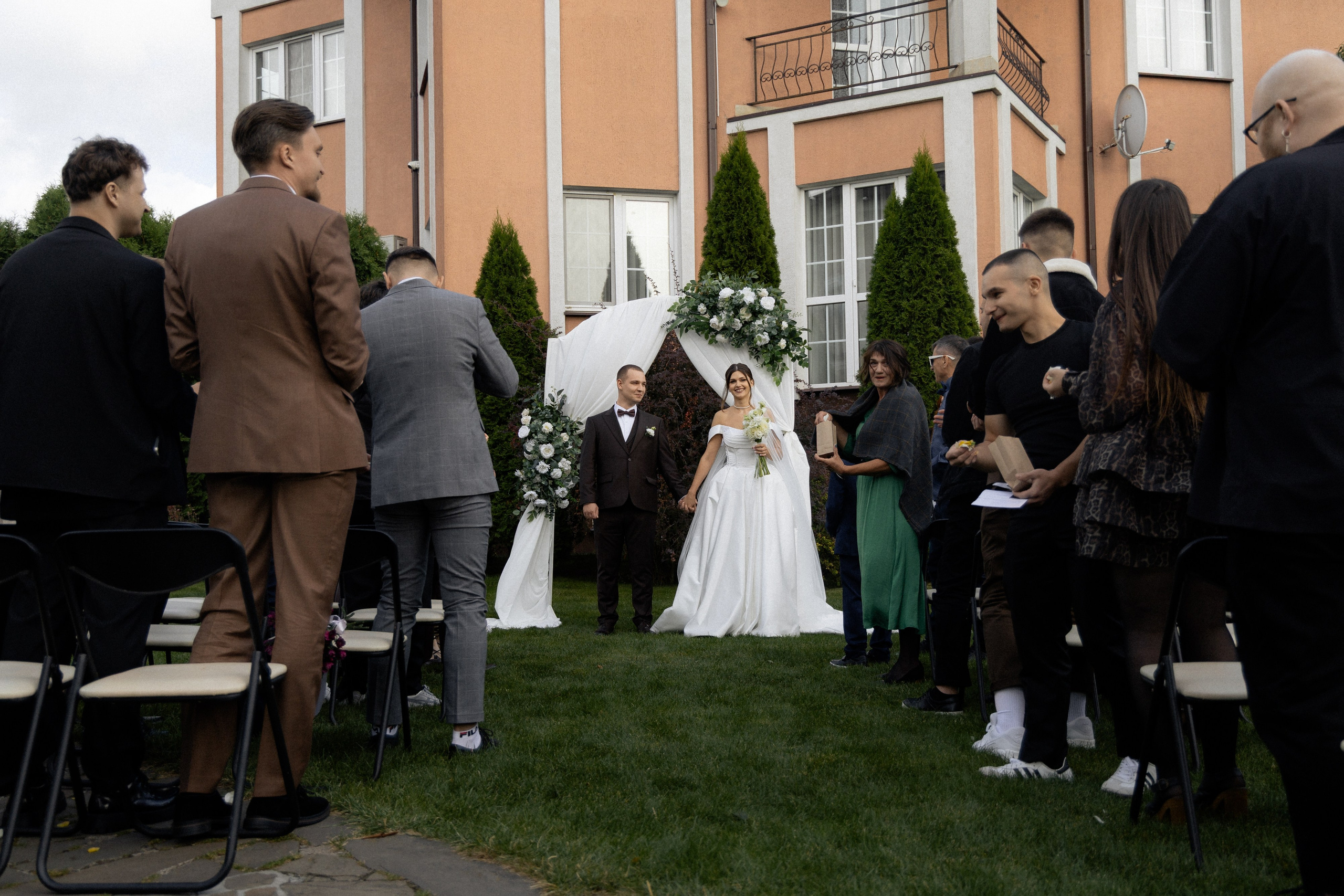 Свадебная фотосессия Анастасии и Игоря в Усадьбе Легенда. Свадебный фотограф в Минске/Беларуси Сергей Спиридонов