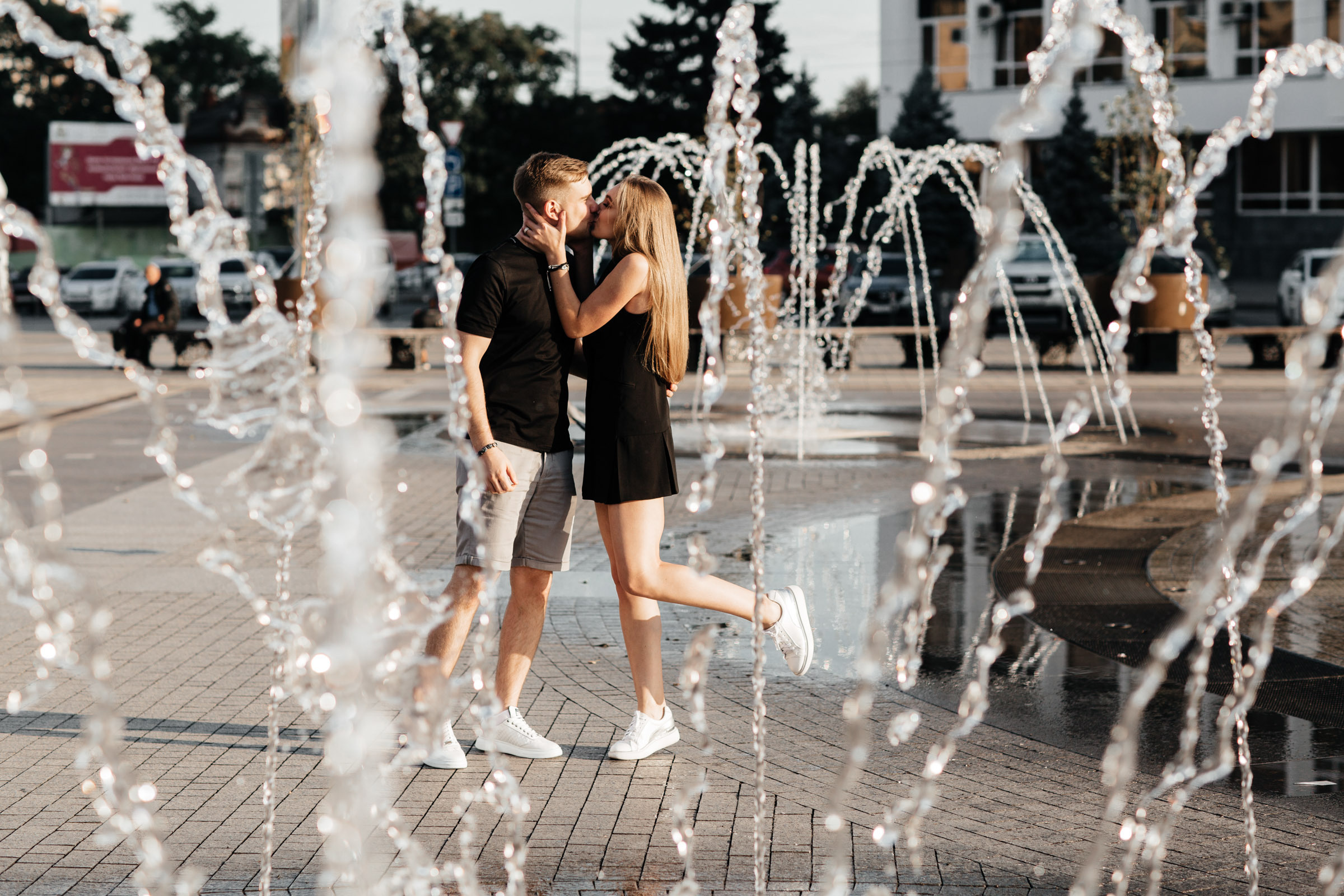 Олег и Алина. прогулка по центру Краснодара. Worldwide Wedding Photography Demskoy Studio