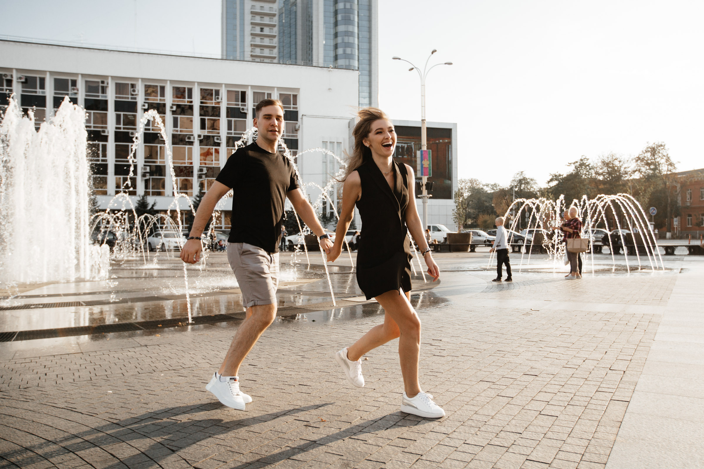 Олег и Алина. прогулка по центру Краснодара. Worldwide Wedding Photography Demskoy Studio