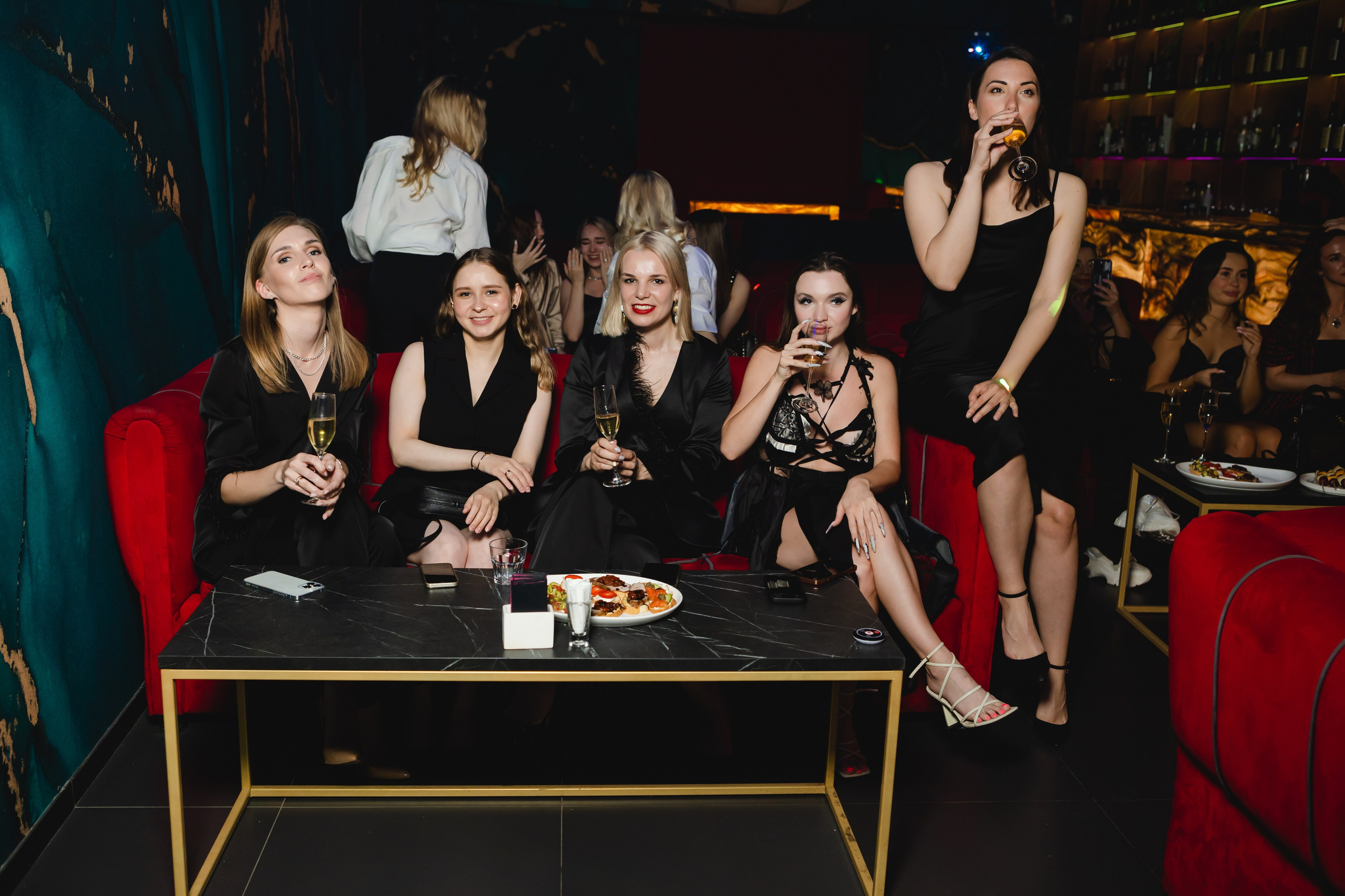 Ивенты и Конференции. Сайт с красивыми фотографиями и людьми