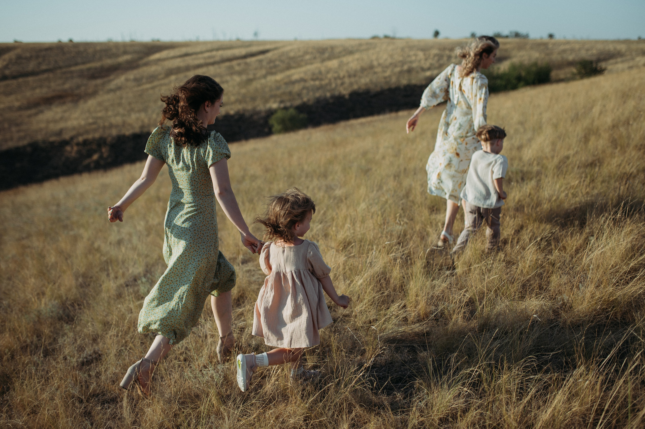 Наташа, Степа, Василиса, Лера. Www.ostermiller.ru