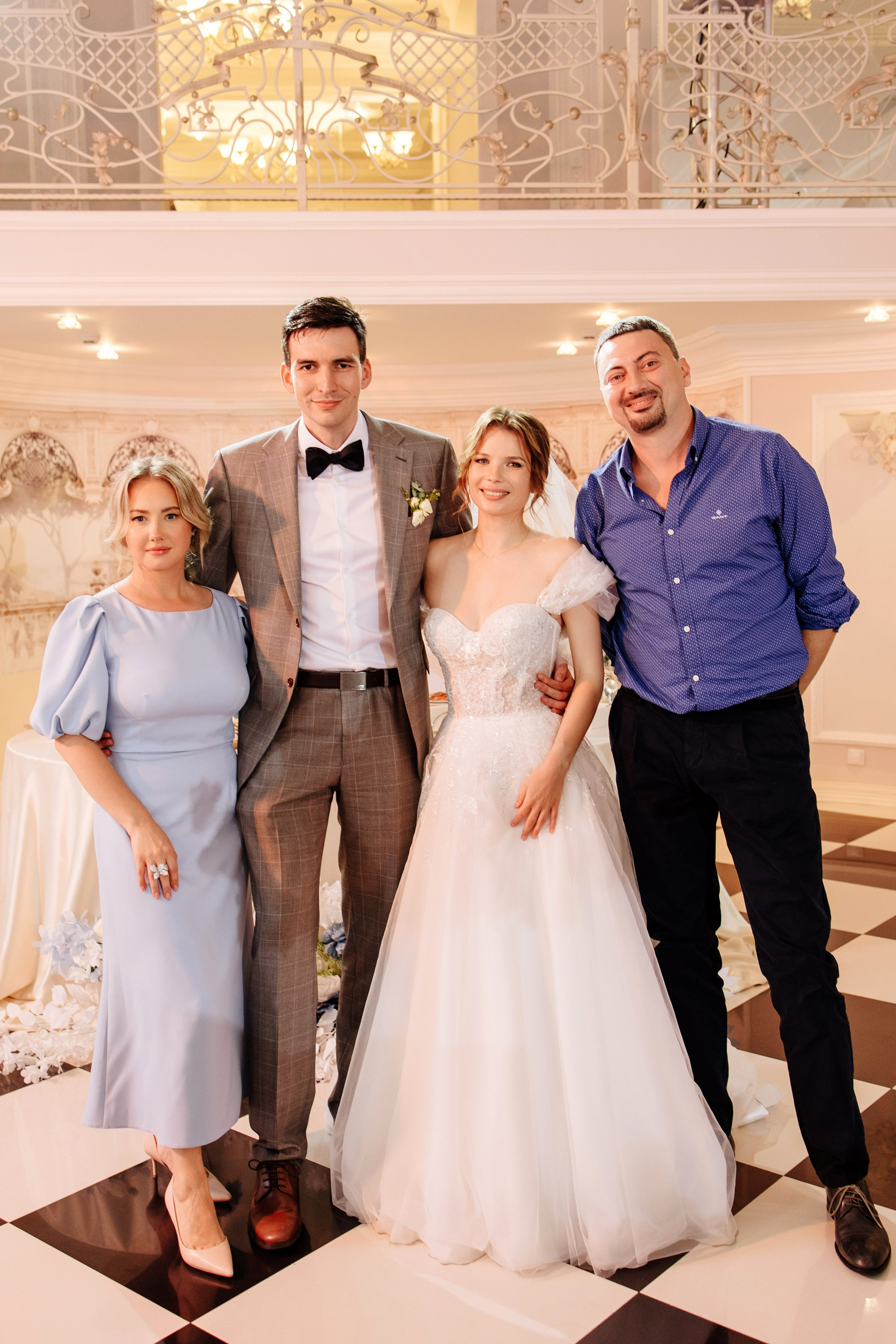 Свадебное утро в Hyatt Regency Хаятт Редженси, свадебная прогулка на Арме и банкет в О’Шалей. Свадебный и семейный фотограф Екатерина Иванова