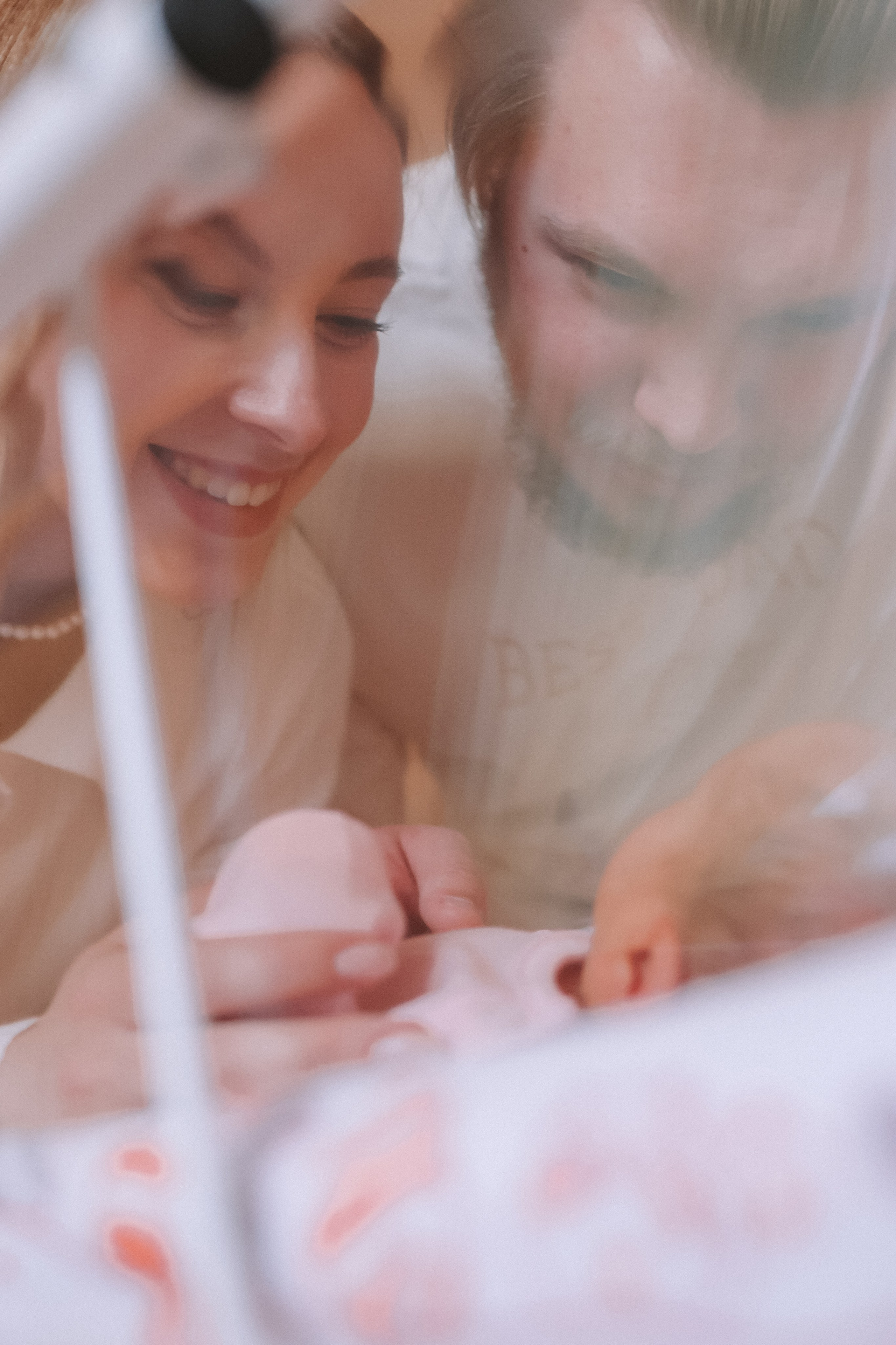 Выписка палата+внизу ПЦЭ. Семейный фотограф Тюмень, фотограф на роды Салмина Мария