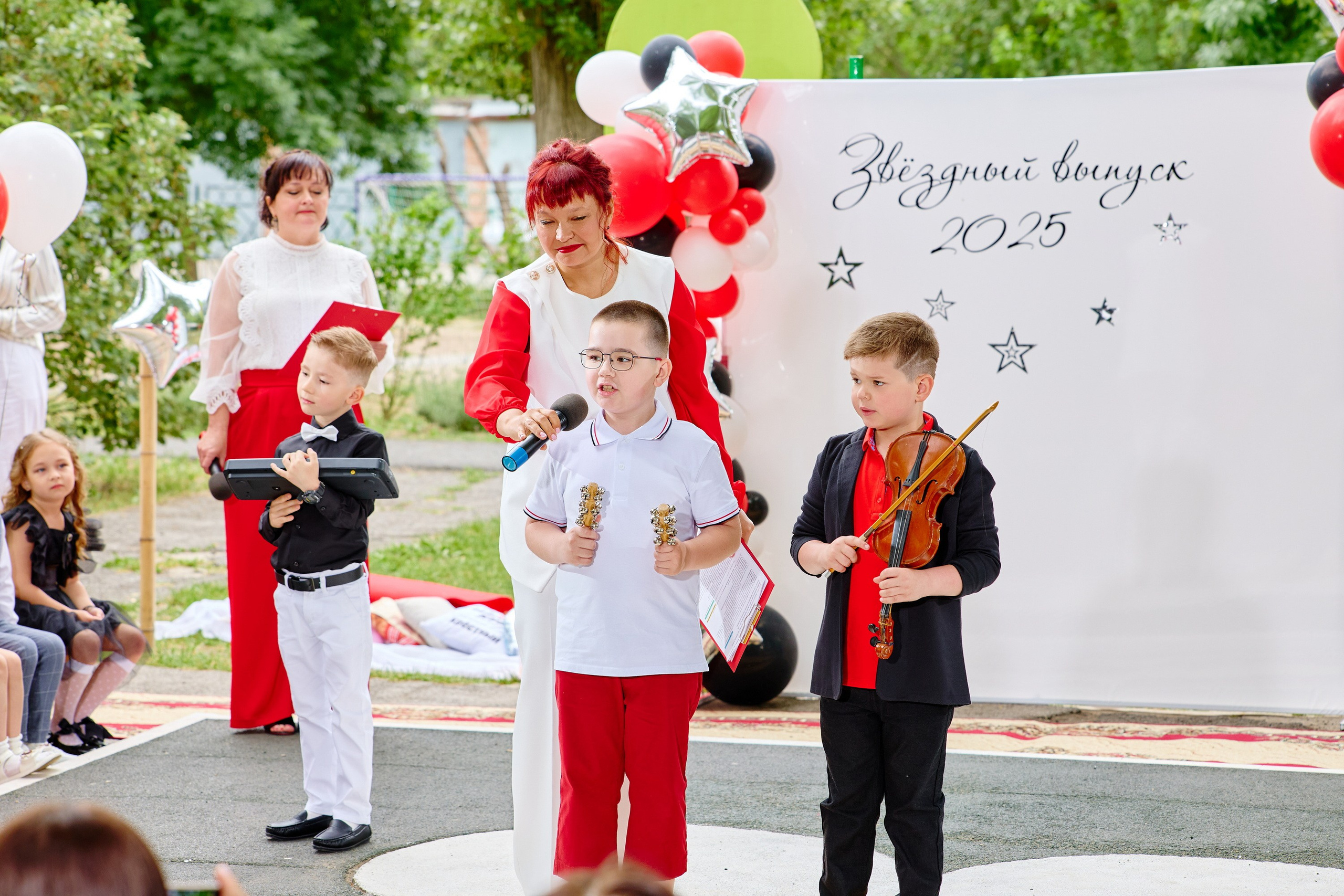 Выпускной 45 сад. Фотограф Выпускные альбомы Таганрог Сергей Коробченко