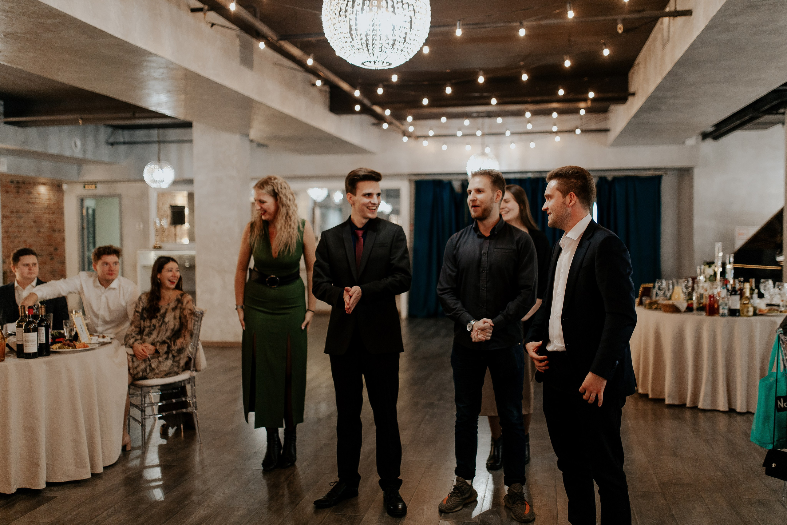 Свадебные фотографии из Эрмитажа. Фотограф в Санкт-Петербурге Лиза Семченкова