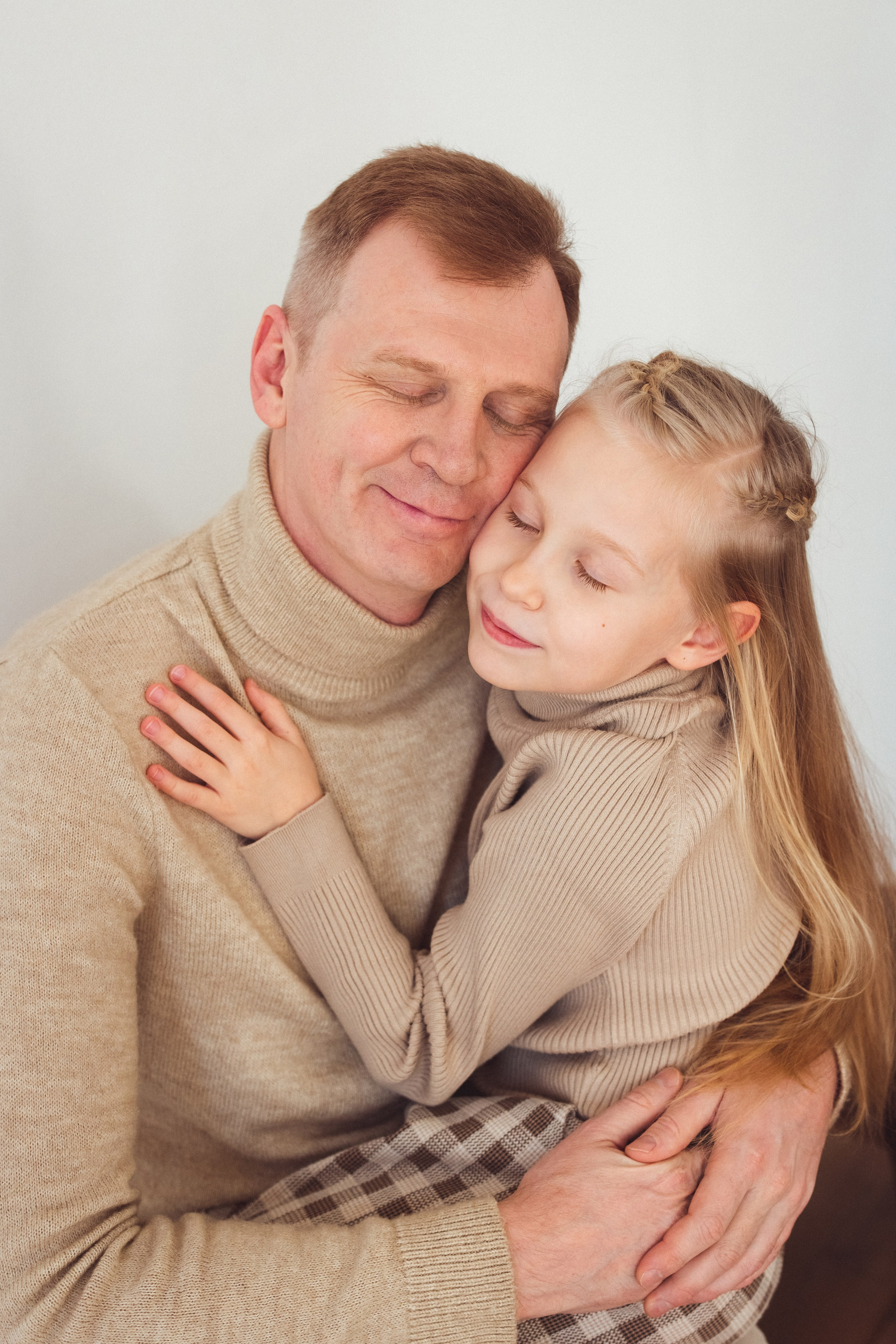 Семейная фотосессия в фотостудии «Mestone». Семейный и детский фотограф в Краснодаре Анна Трашкова