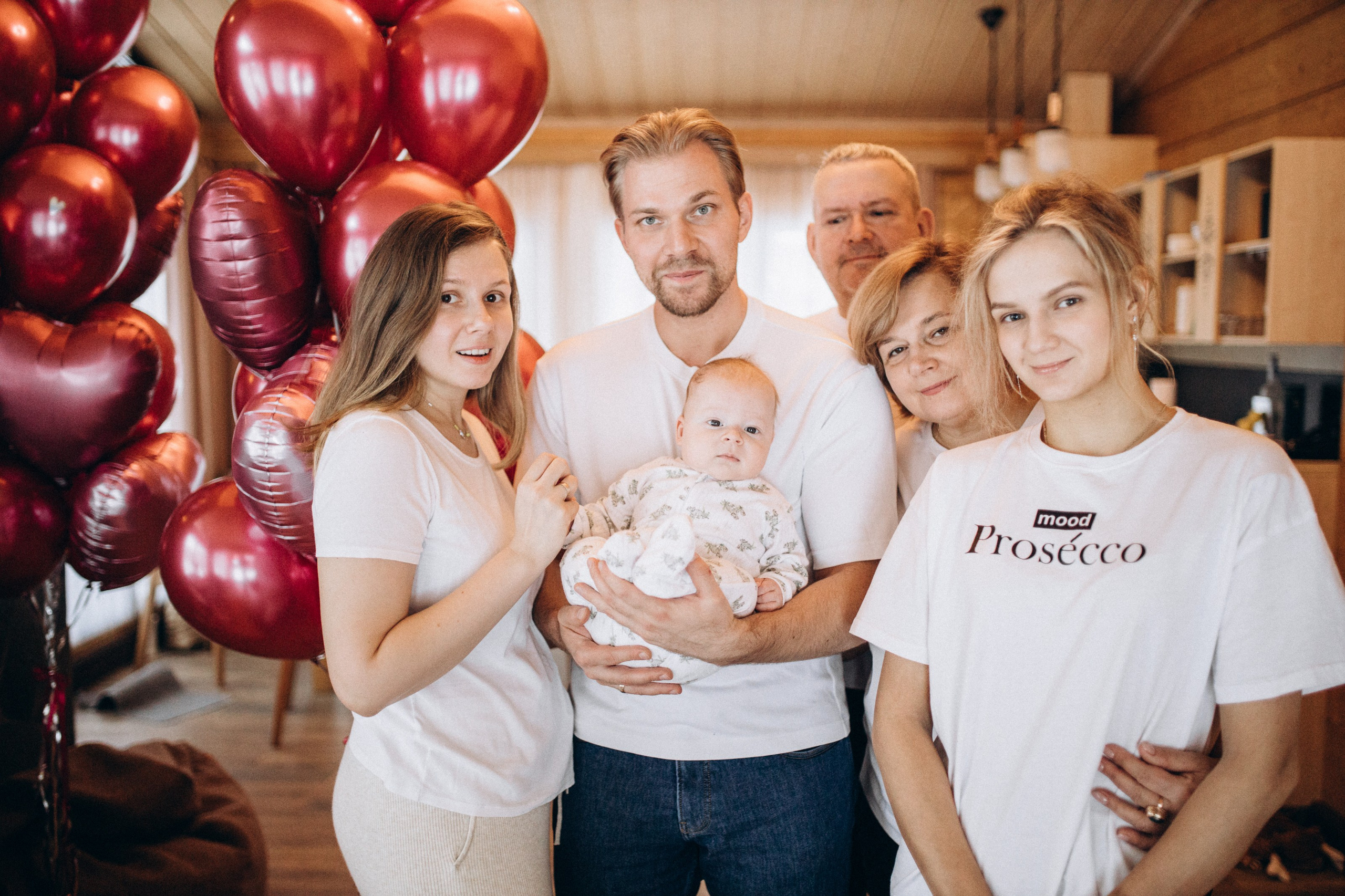 Коттедж и лес. Фотосервис курорта «Охта Парк­­­»