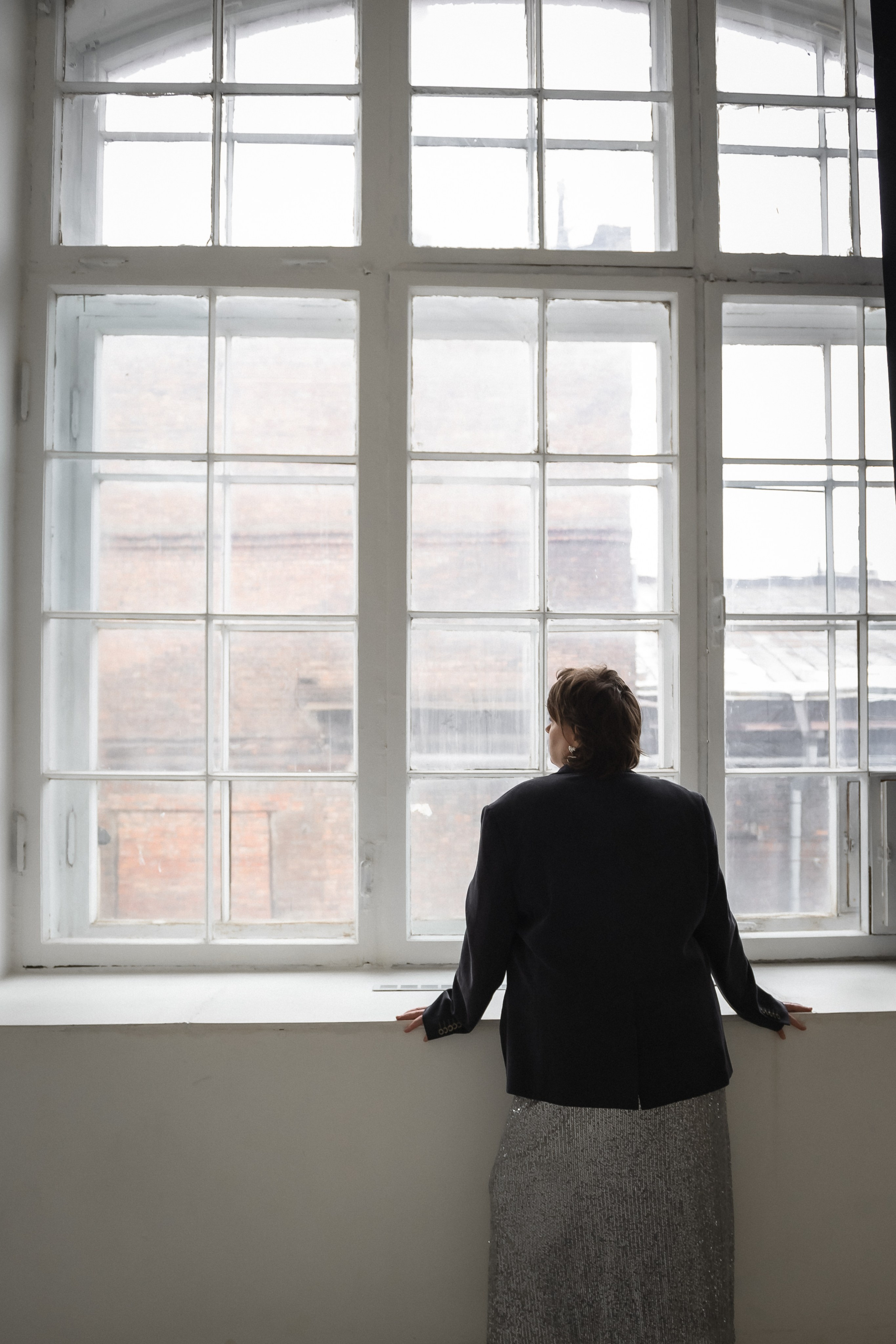 Бизнес потрет в светлом зале. КОНТЕНТ |БРЕНД фотограф Санкт-Петербург — Жанна Олтаржевская