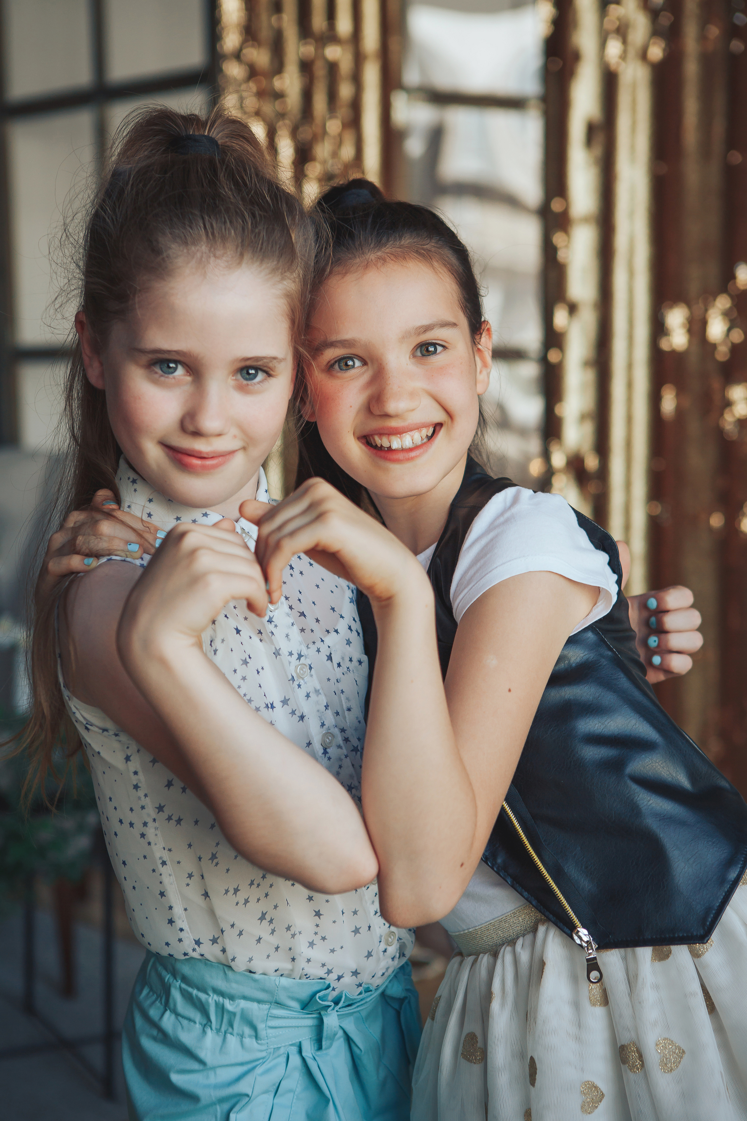 Фотосессия для подружек 10 лет или френд-стори. Фотограф Виктория Темирова Екатеринбург