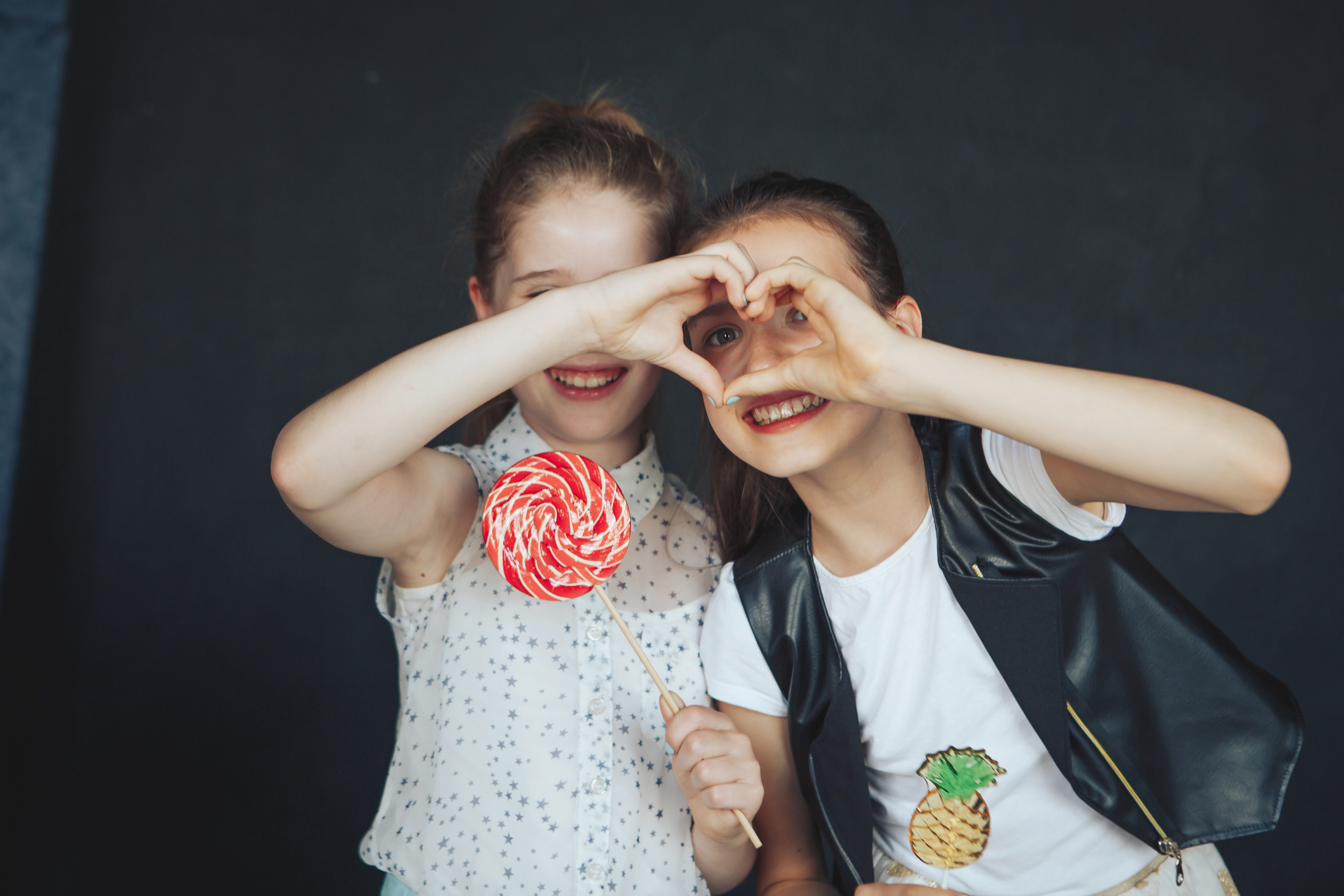 Фотосессия для подружек 10 лет или френд-стори. Фотограф Виктория Темирова Екатеринбург