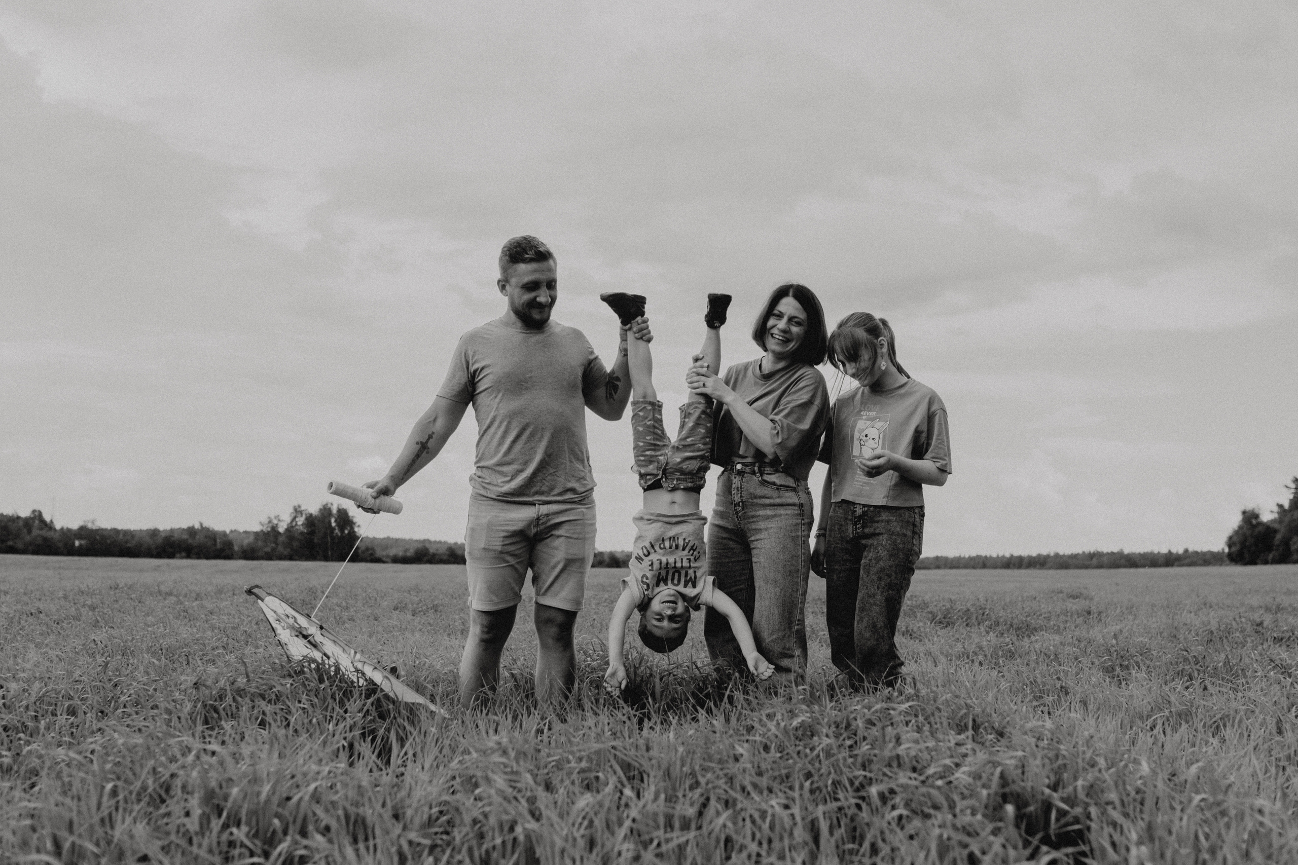 Тома, Толя, Ева и Марк. Свадебный фотограф Оля Григунова