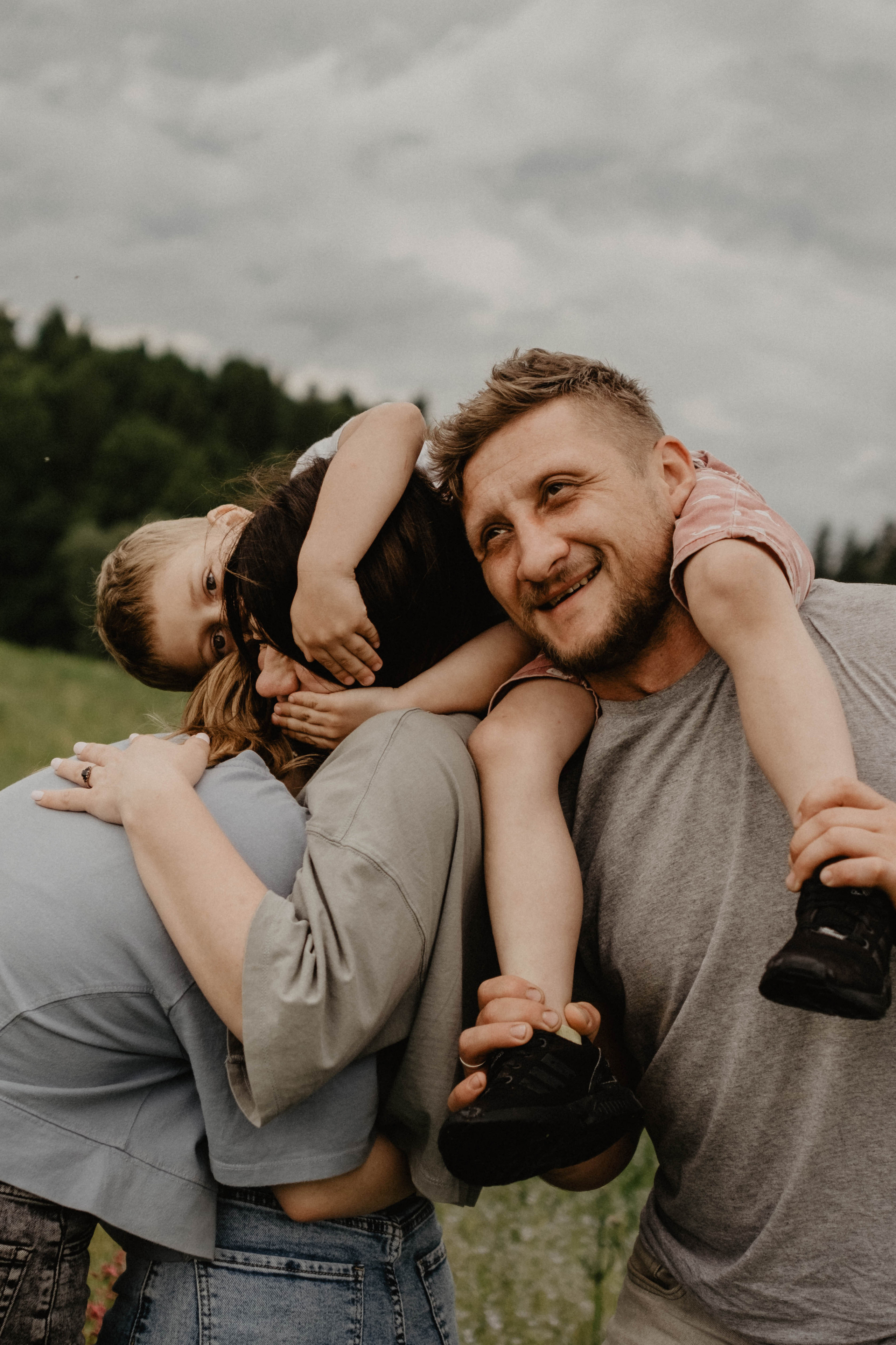 Тома, Толя, Ева и Марк. Свадебный фотограф Оля Григунова