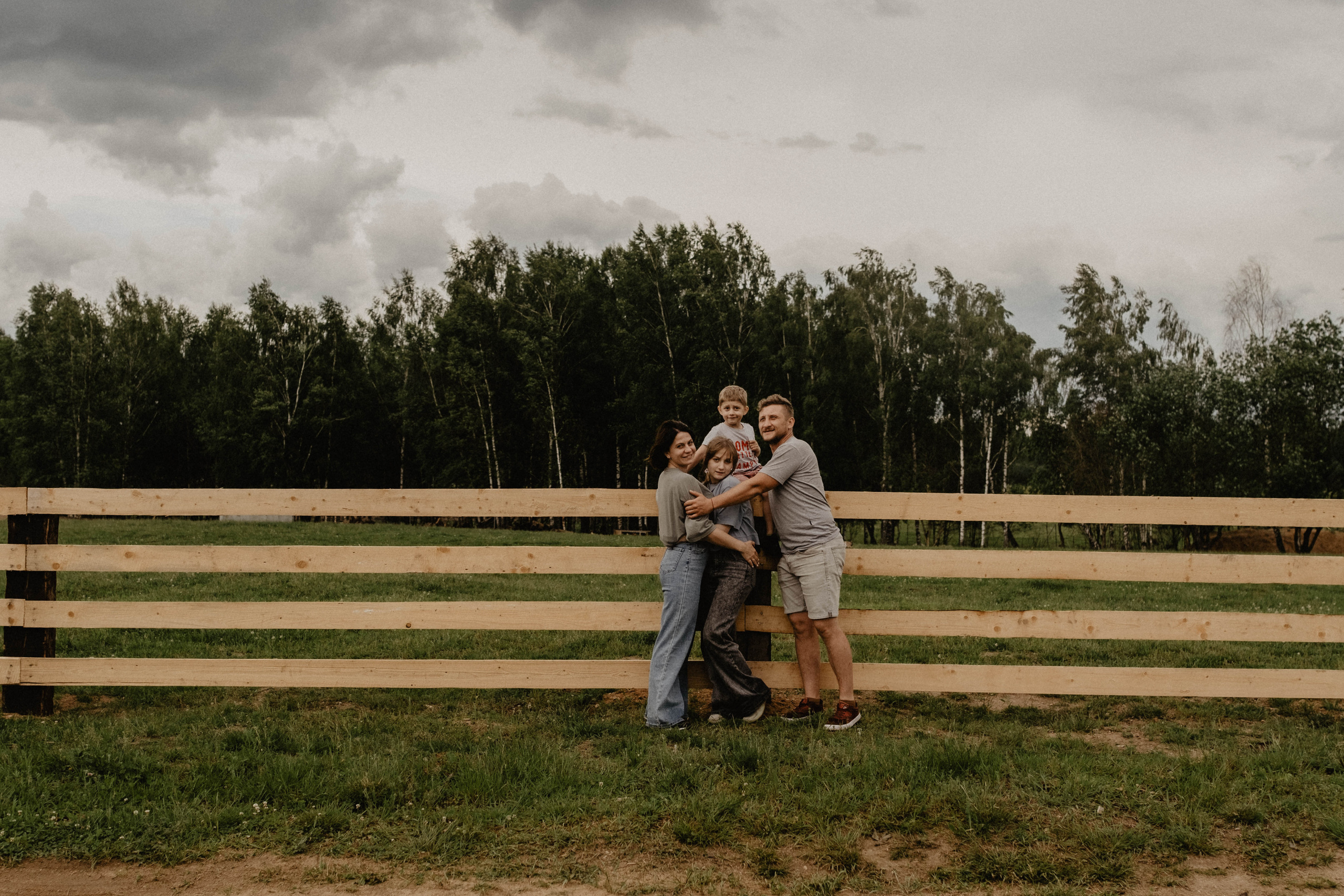 Тома, Толя, Ева и Марк. Свадебный фотограф Оля Григунова