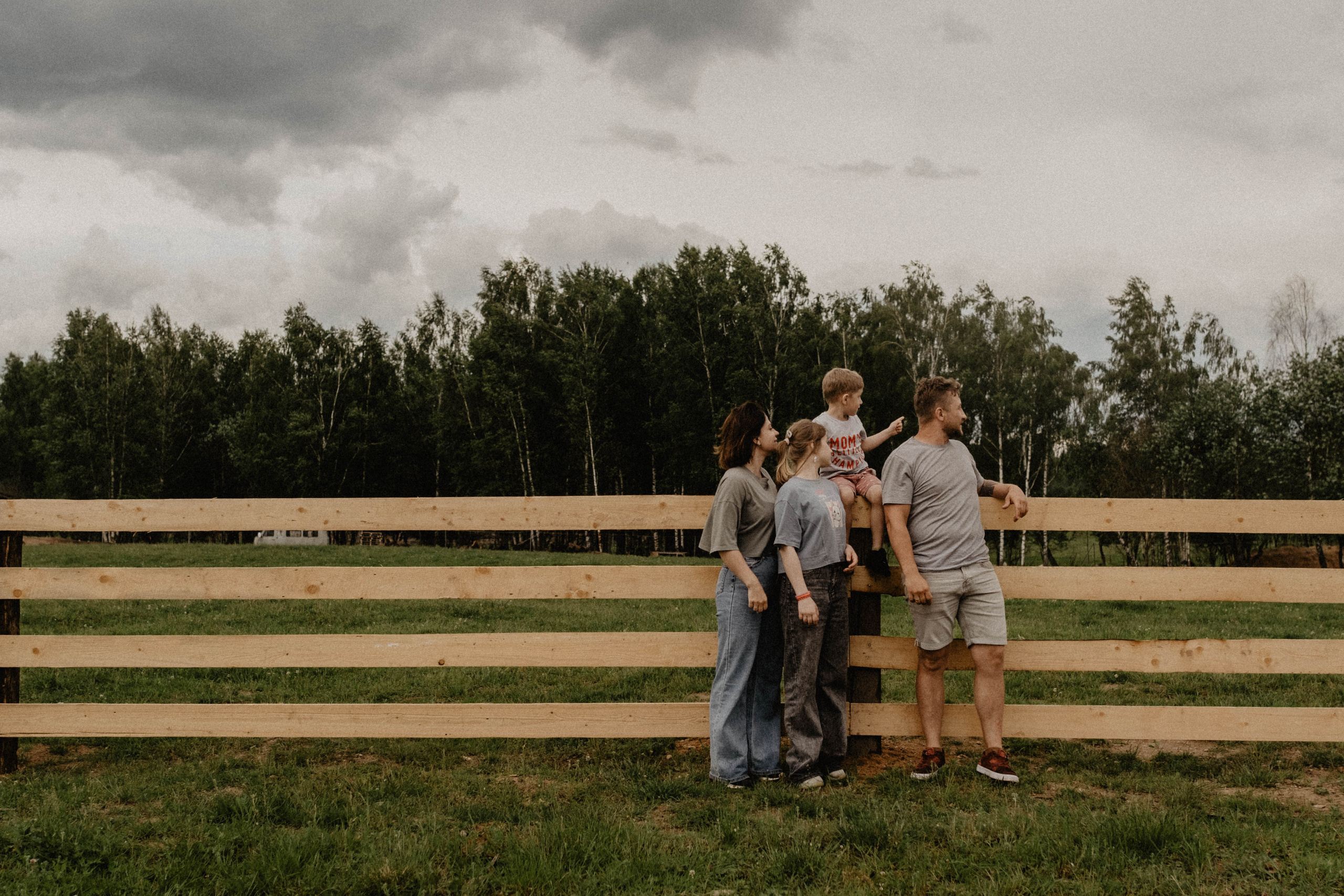 Тома, Толя, Ева и Марк. Свадебный фотограф Оля Григунова
