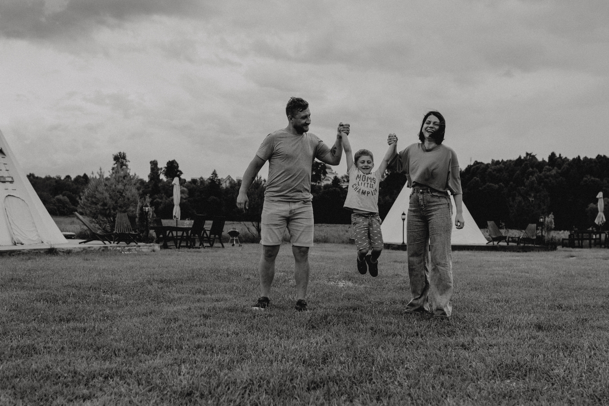 Тома, Толя, Ева и Марк. Свадебный фотограф Оля Григунова