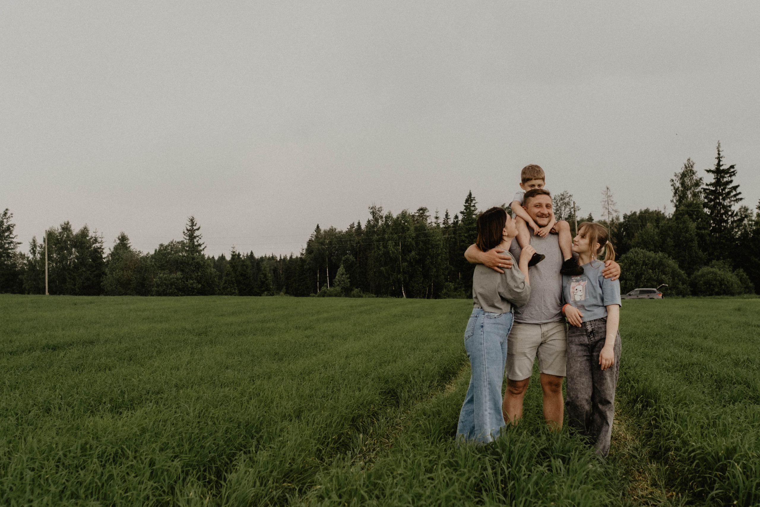 Тома, Толя, Ева и Марк. Свадебный фотограф Оля Григунова