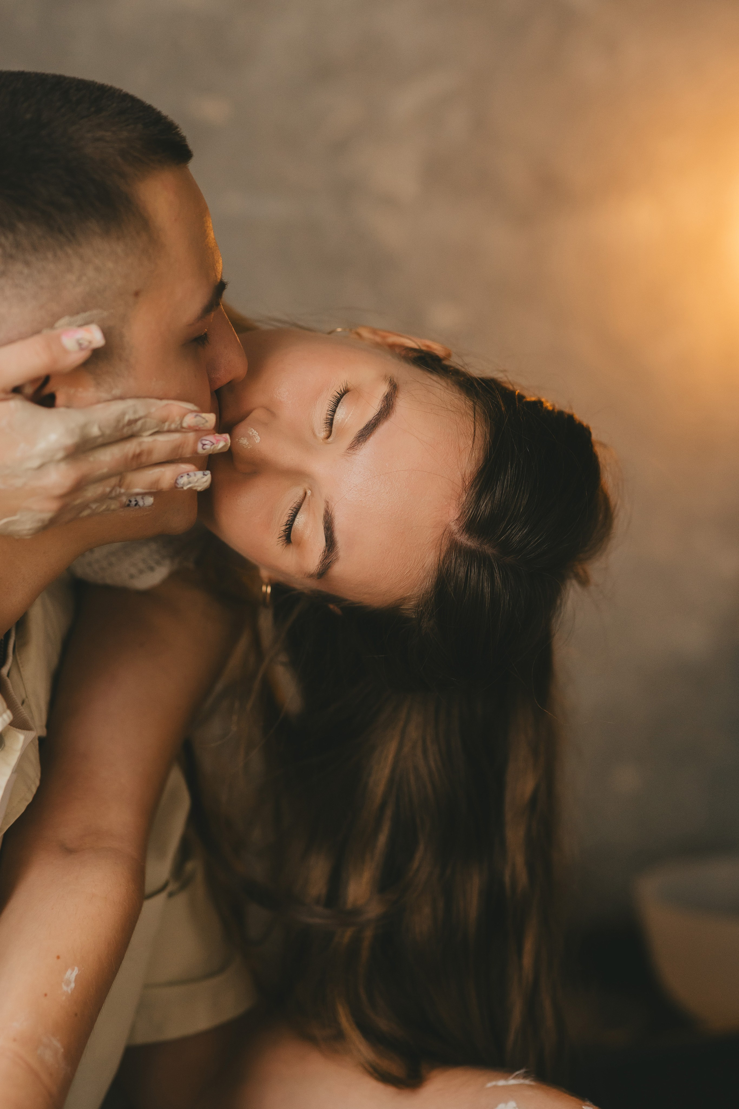 Дима и Даша в гончарной мастерской. Семейный lifestyle фотограф в Санкт-Петербурге Людмила Пахомова