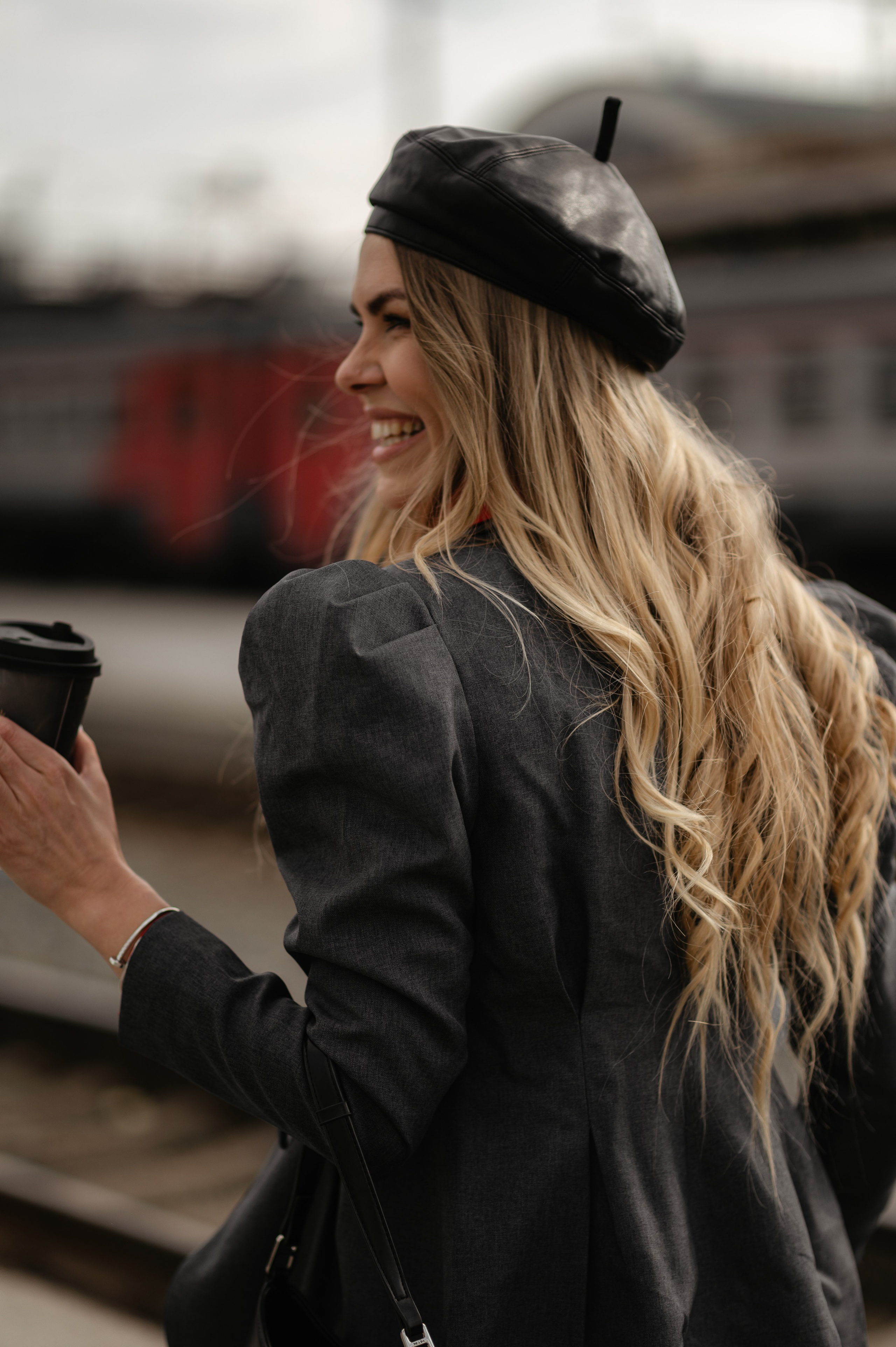 На вокзале. Главная