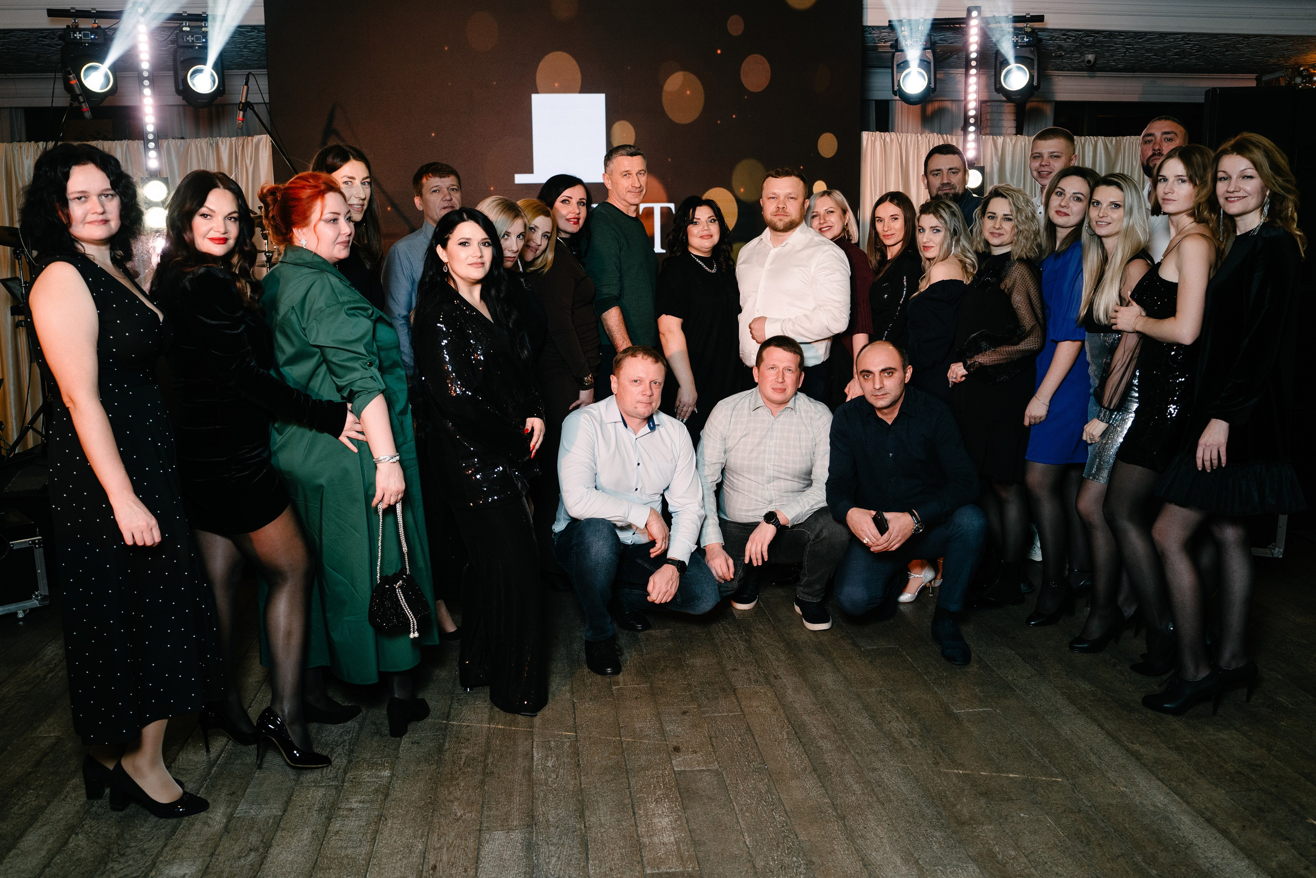 Новогодний вечер в Артисте. Свадебный и семейный фотограф в Воронеже Анастасия Бойко