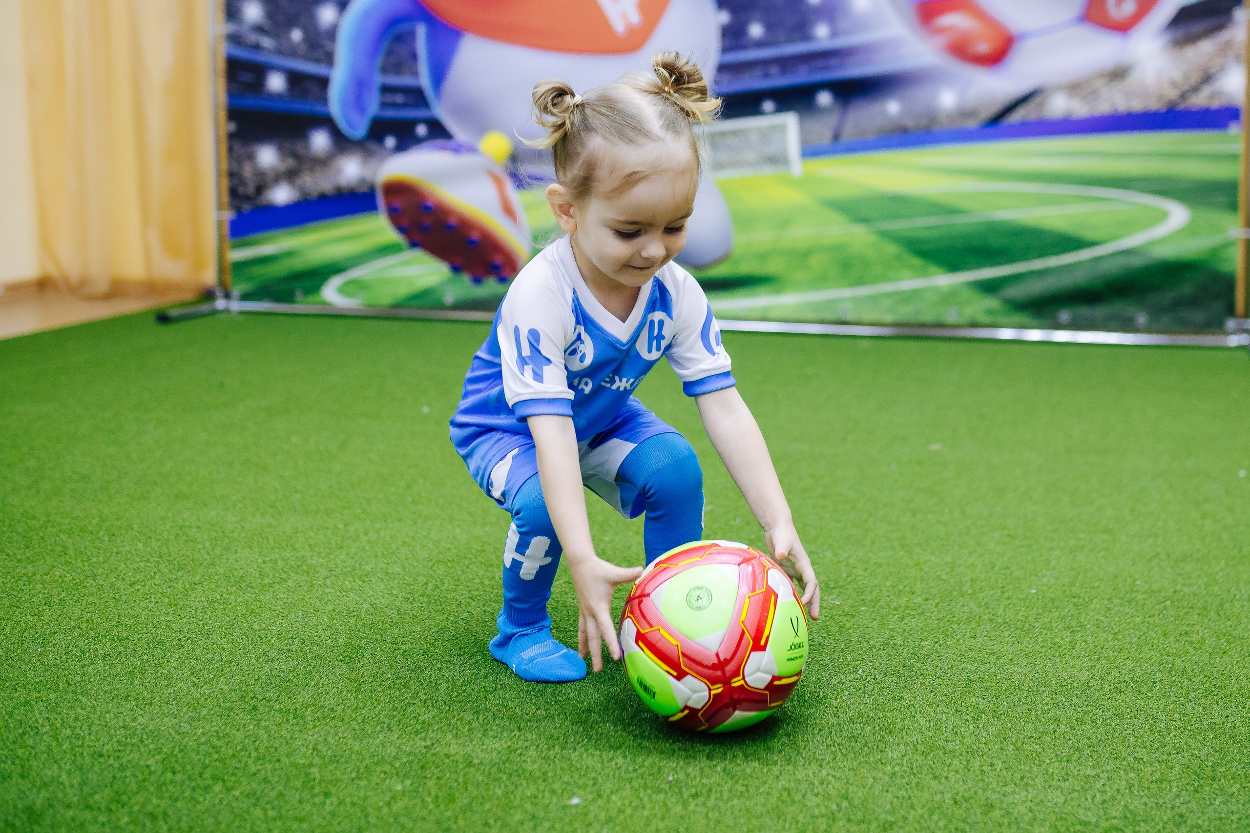 Фотосессия с кубком в детских садах г. Магнитогорска. Денис Прохоров Фотограф в г. Магнитогорск