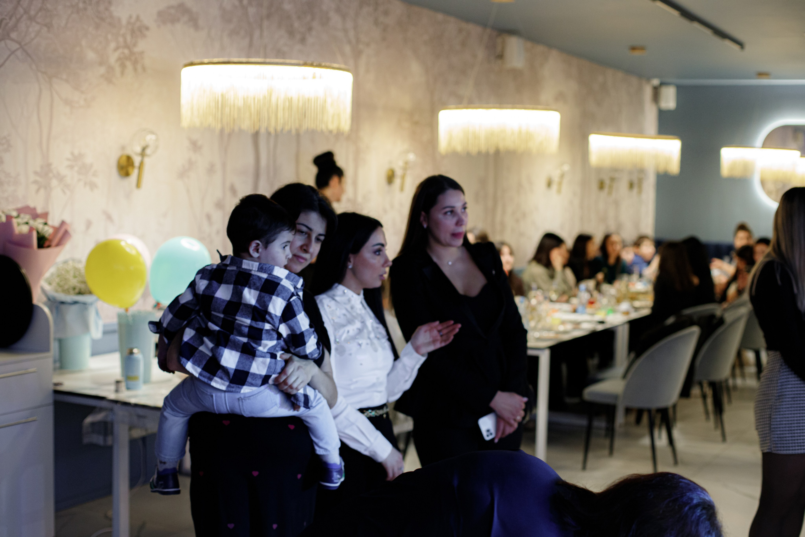 ASIA'S BIRTHDAY PARTY. Photokarish