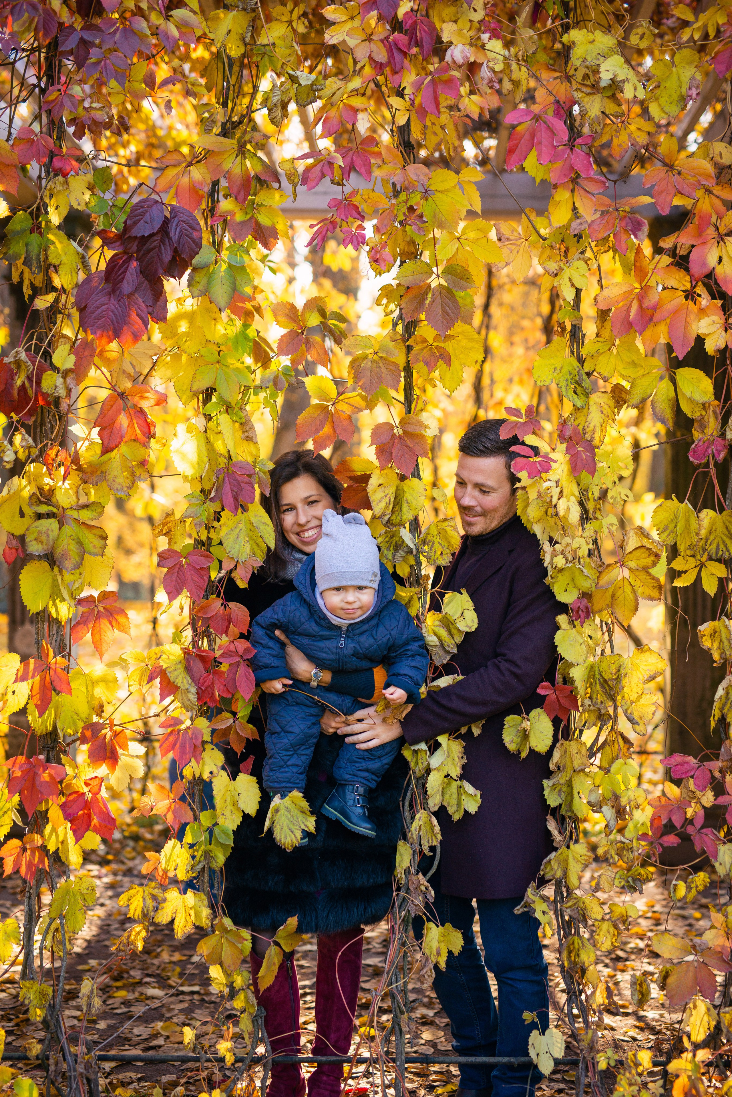 Егор, Валерия и Андрей осенняя прогулка. Портретный, семейный и свадебный фотограф в Санкт-Петербурге и в Пушкине Ширяев Денис