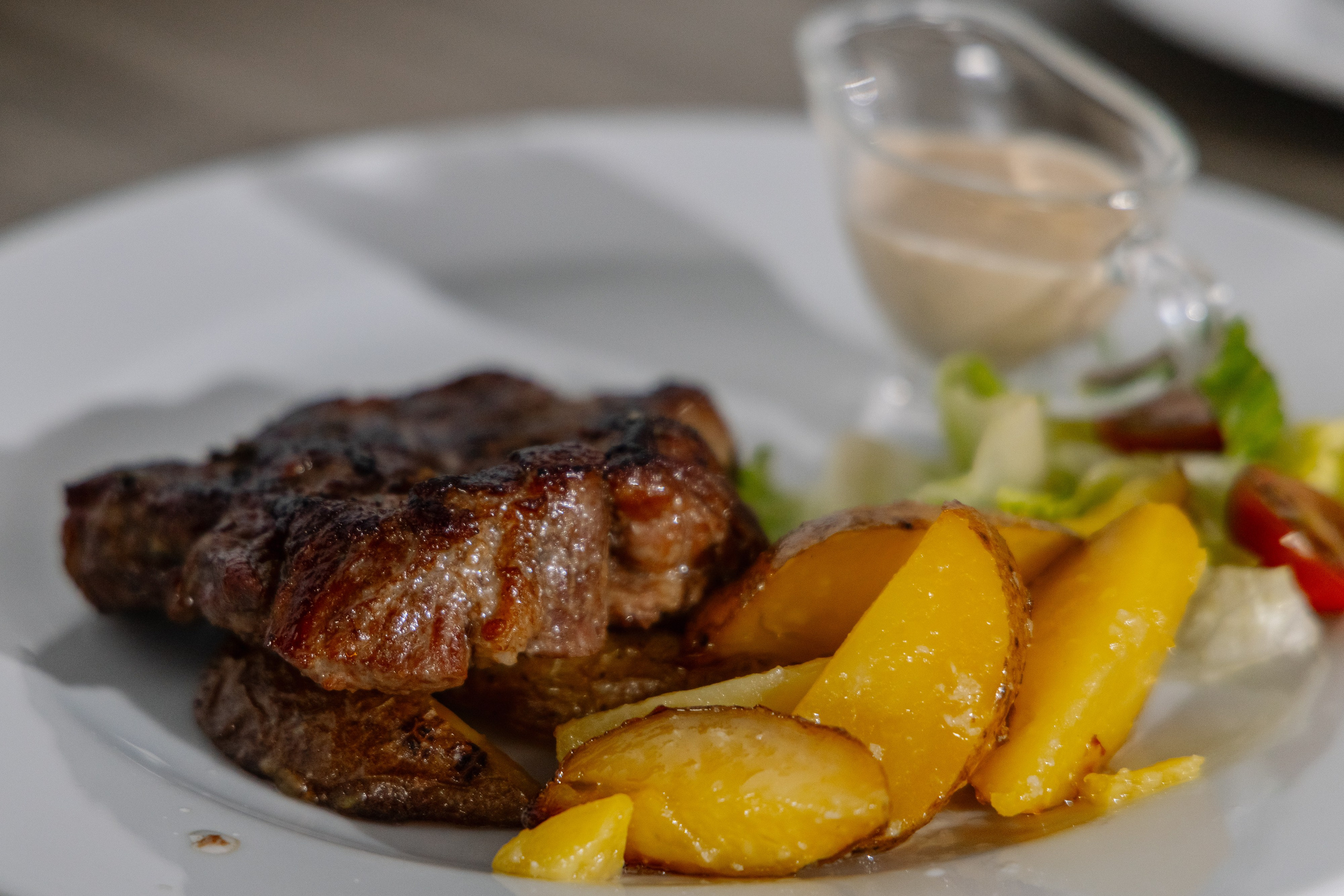 Фотосъемка юбилея в кафе BALDENINI в Минске. Свадебный фотограф в Минске/Беларуси Сергей Спиридонов