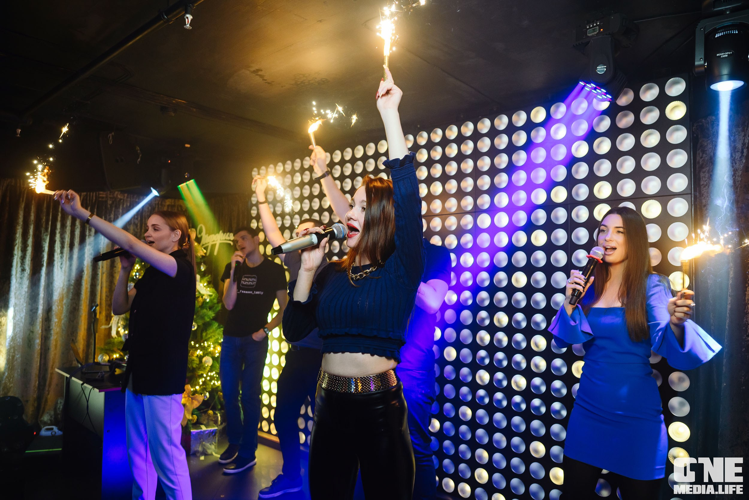 Фоторепортаж из караоке-клуба Эйфория. One Media Life: фоторепортажи, фотоотчеты с мероприятий и заведений