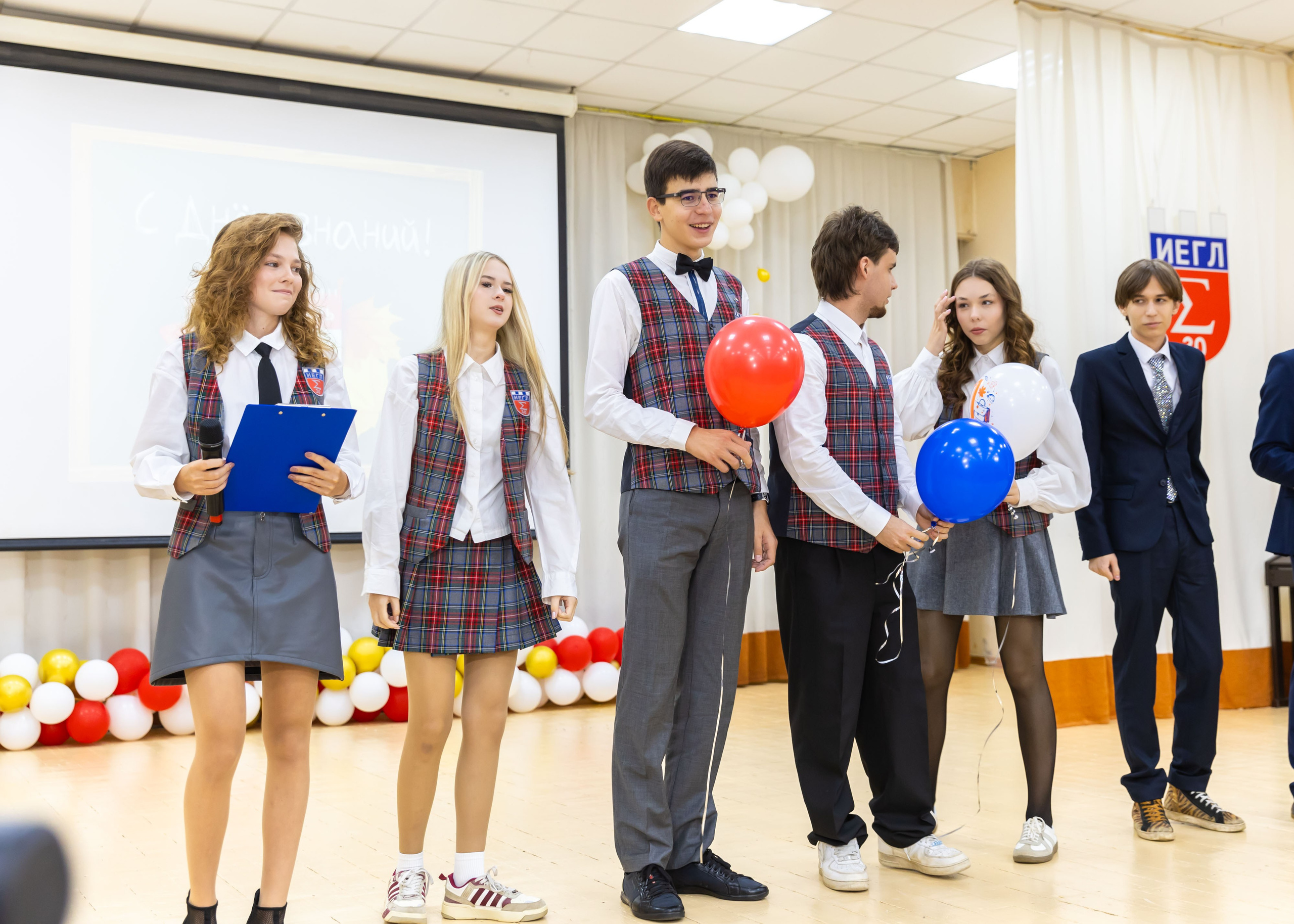 01.09.2025 Первое сентября, 30 школа. ФОТОГРАФ ВИНОГРАДОВА ДАРЬЯ