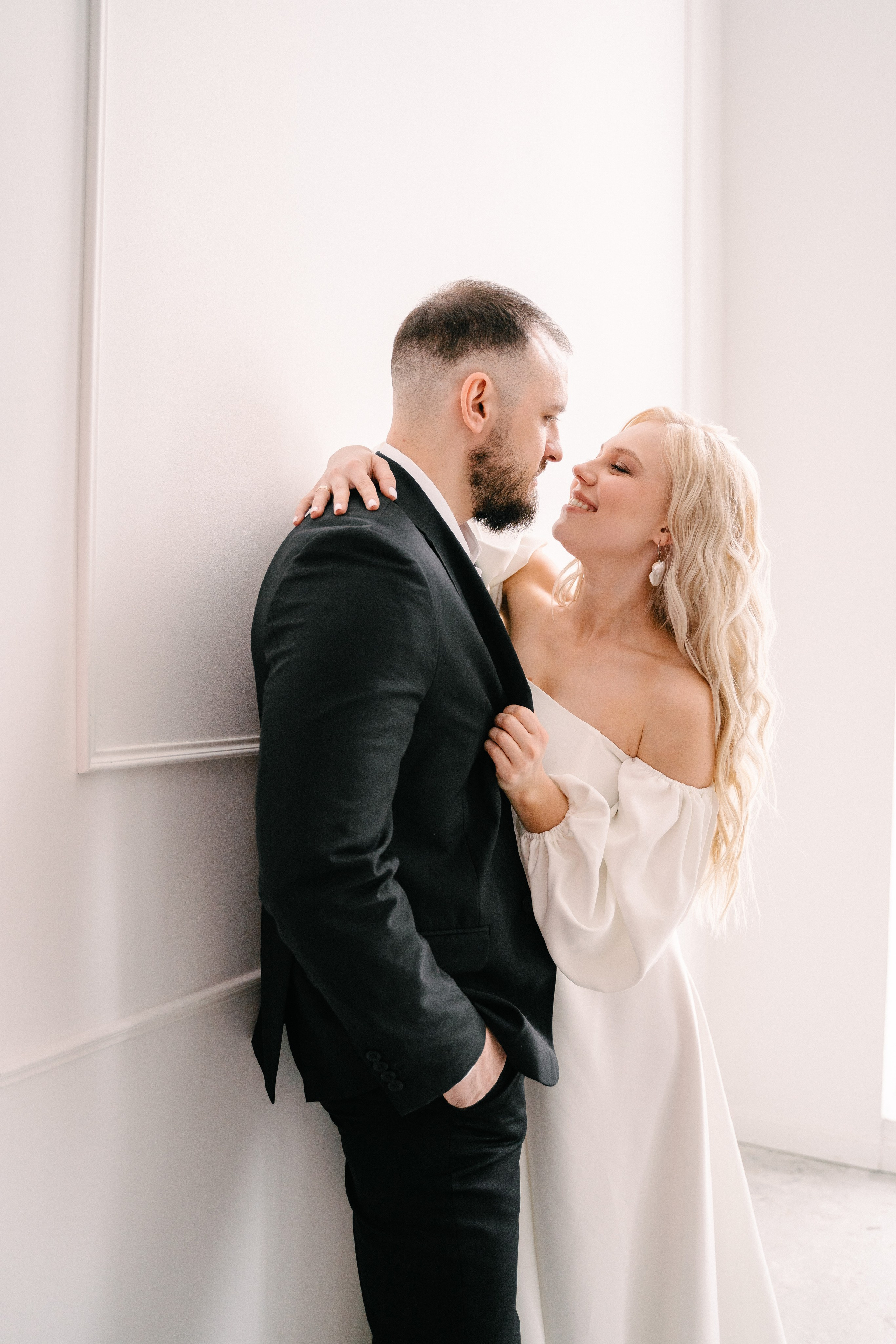 Свадебная фотосессия молодоженов в фотостудии. Свадебный и семейный фотограф из Воронежа|Москвы Бубнова Екатерина