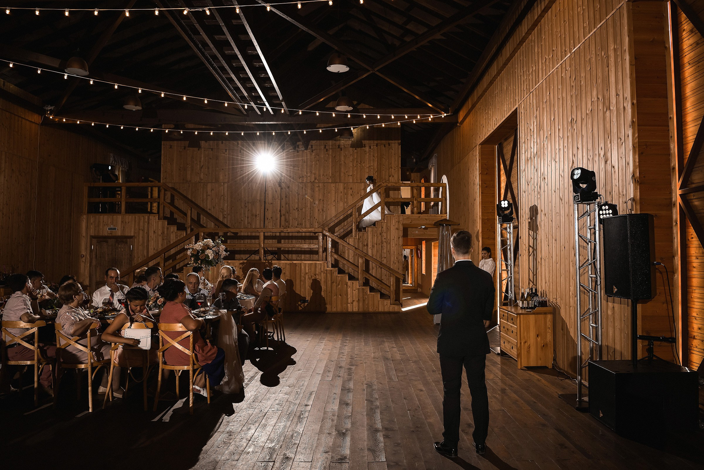 🌄 Демьян и Катя — свадьба в нацпарке "Столбы" | Веселый банкет и эпичные фото на скалах. 📸 Свадебный и семейный фотограф в Красноярске Тихомиров Евгений | 17 лет опыта | 800+ свадеб