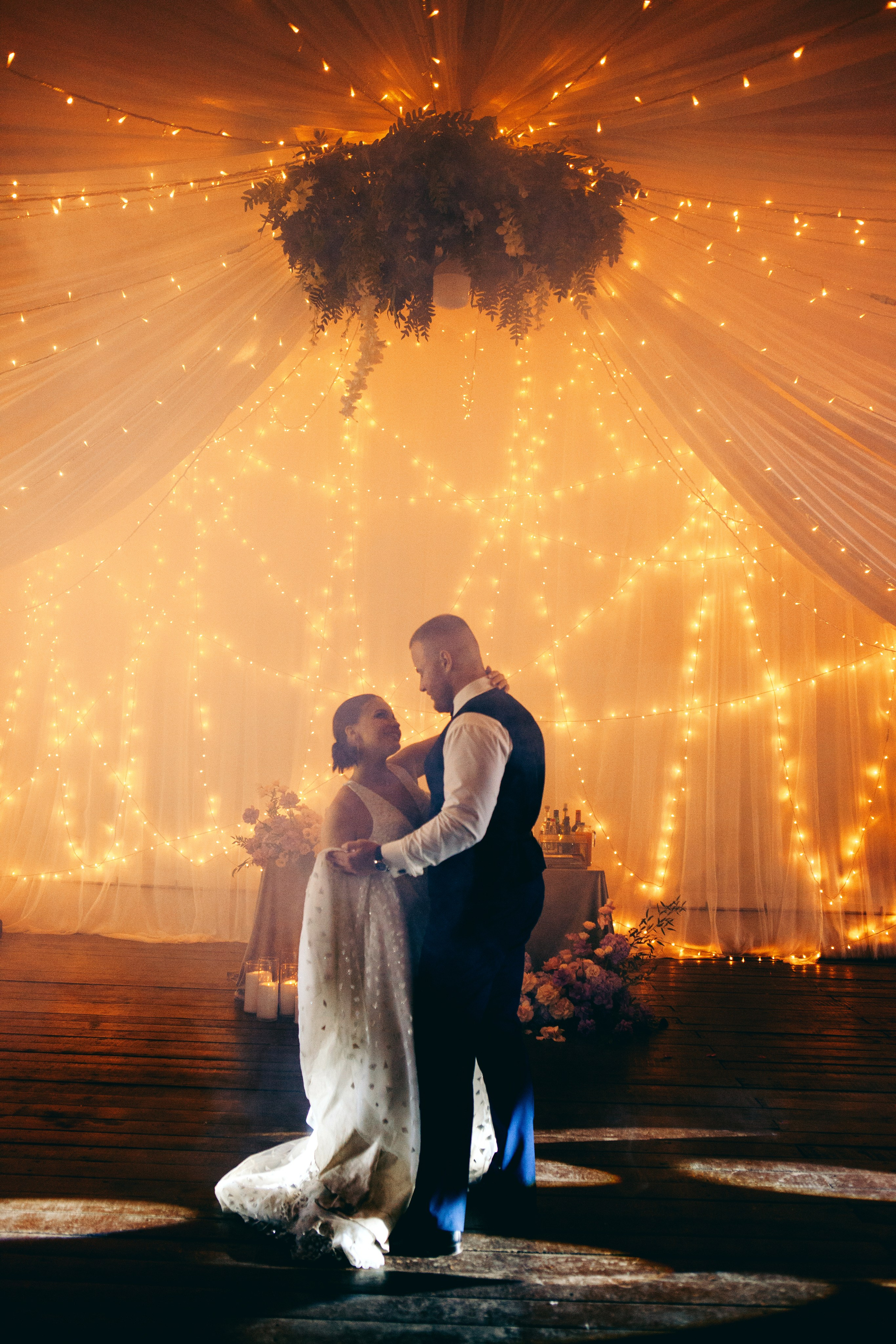 Свадебная фотосессия в отеле hartwell hotel и на патриарших прудах. Фотограф Ольга Ефремова