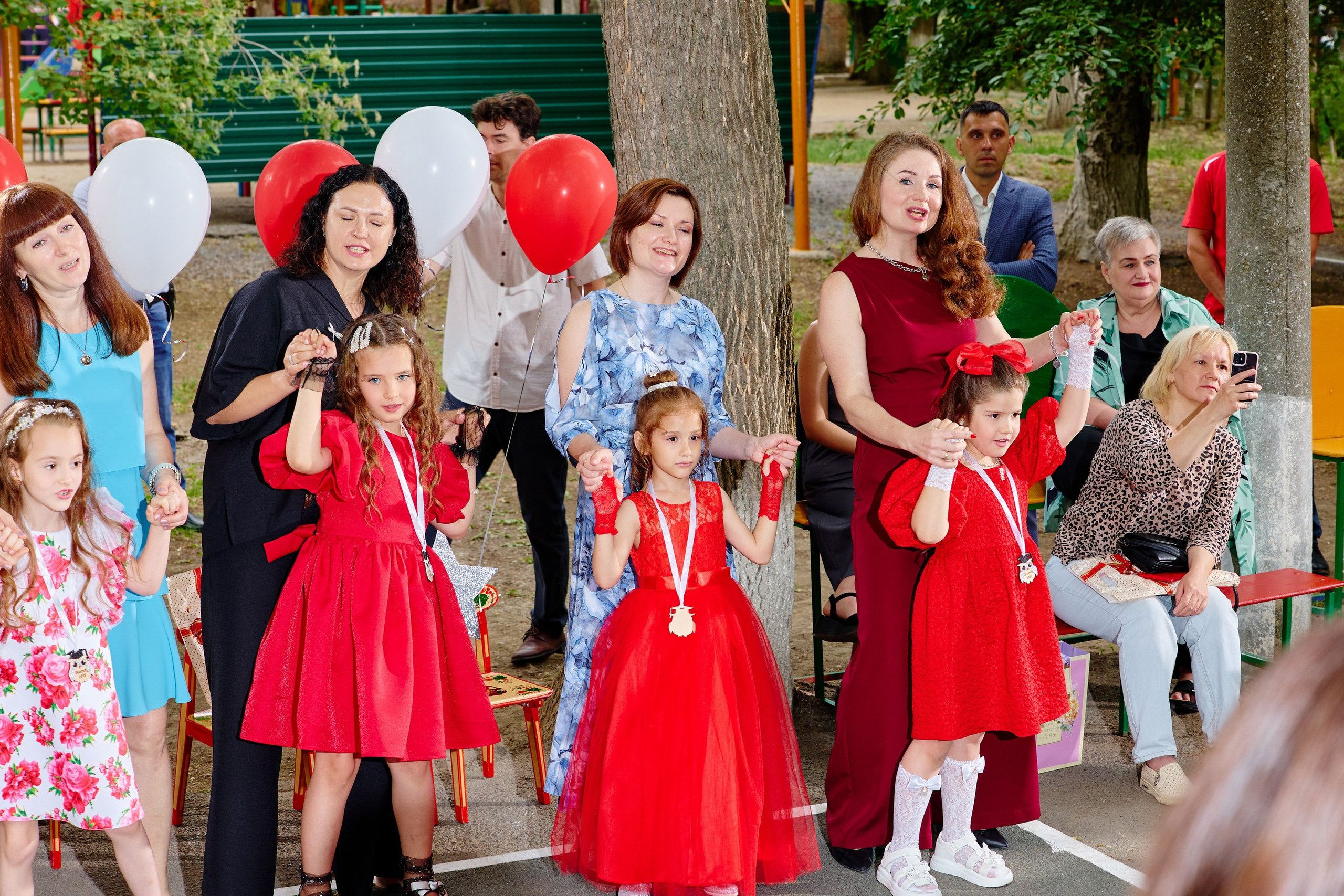 Выпускной 45 сад. Фотограф Выпускные альбомы Таганрог Сергей Коробченко