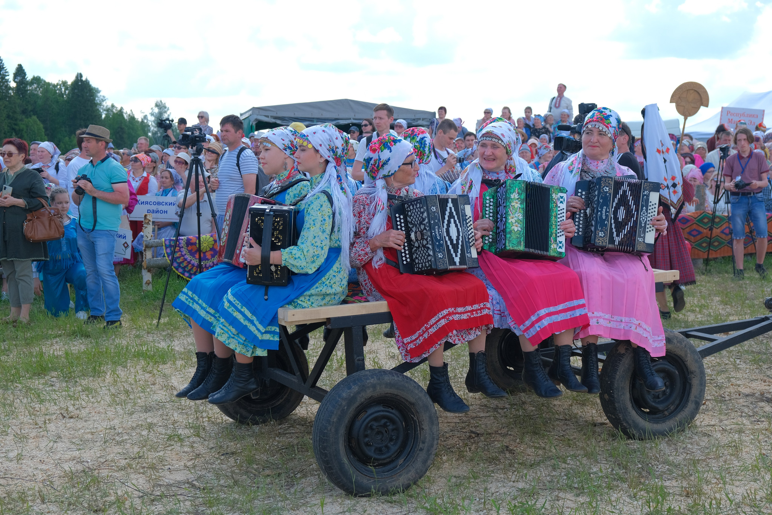 Удмуртский национальный праздник «Гербер». 2022. Максим Егоров, г. Ижевск. Репортажная, предметная съёмка и фуд-фотография
