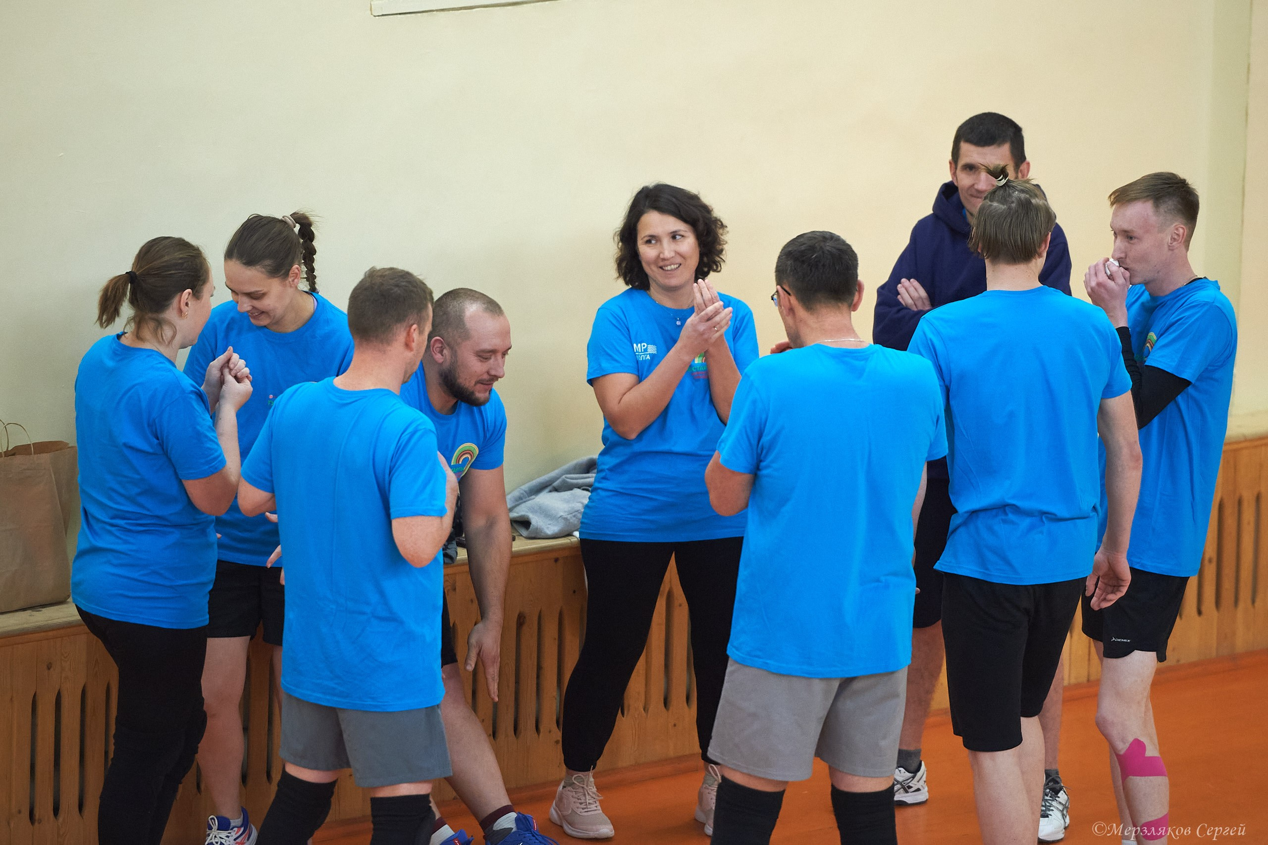 Новогодний турнир по волейболу. Ижевск. 15.12.2023. Спортивный репортажный фотограф в Ижевске Сергей Мерзляков