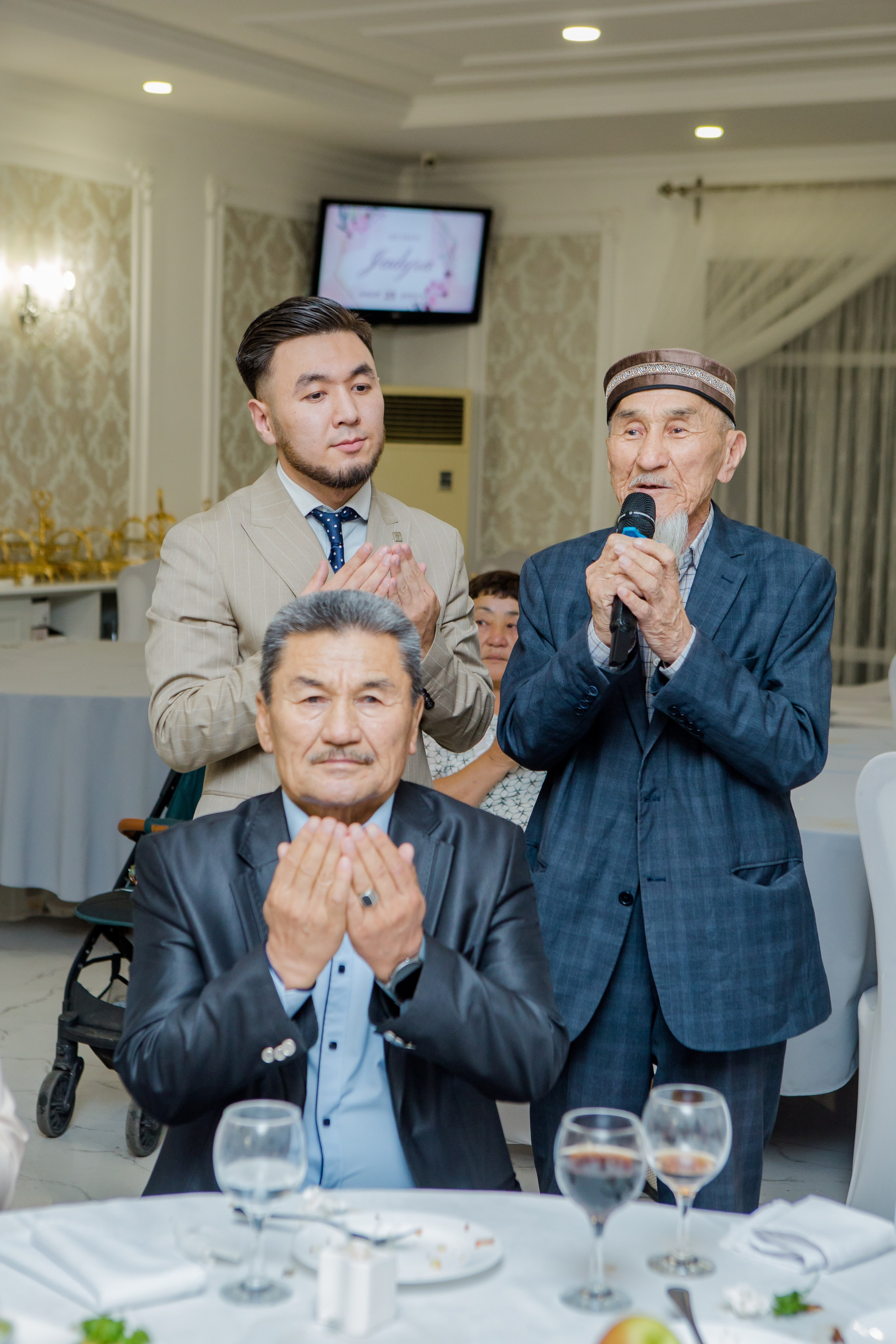 QYZ UZATU ZHADYRA. Свадебный и репортажный фотограф в Астане T.Yertay «Nomad media»