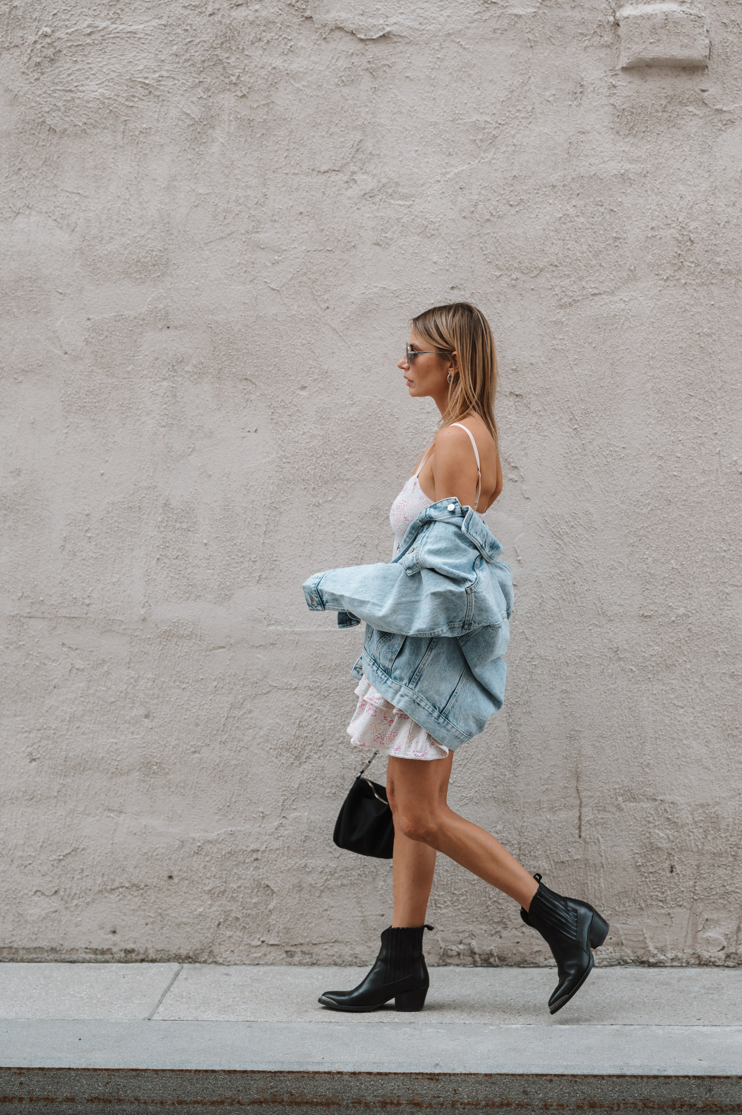 Съемка контента для стилиста. Фотограф товаров для соцсетей - инстаграм, вконтакте, сайта, блога. Контент-фотограф в Москве Хныкина Лена