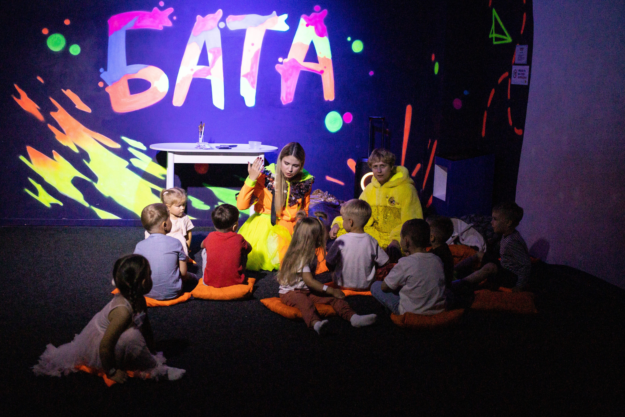 Марату 5. Фотографии с любовью