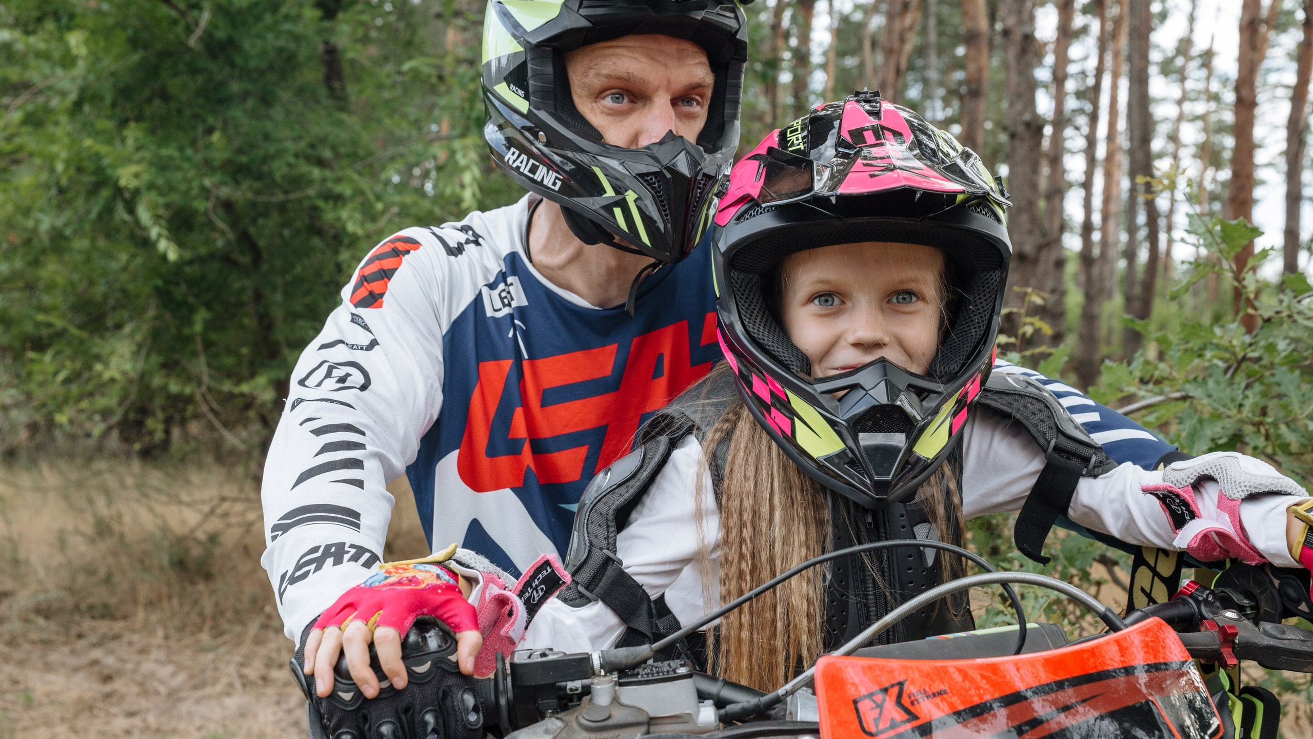 Папа, дочка и два эндуро. Профессиональный фотограф в Волгодонске и Ростове Владимир Казак