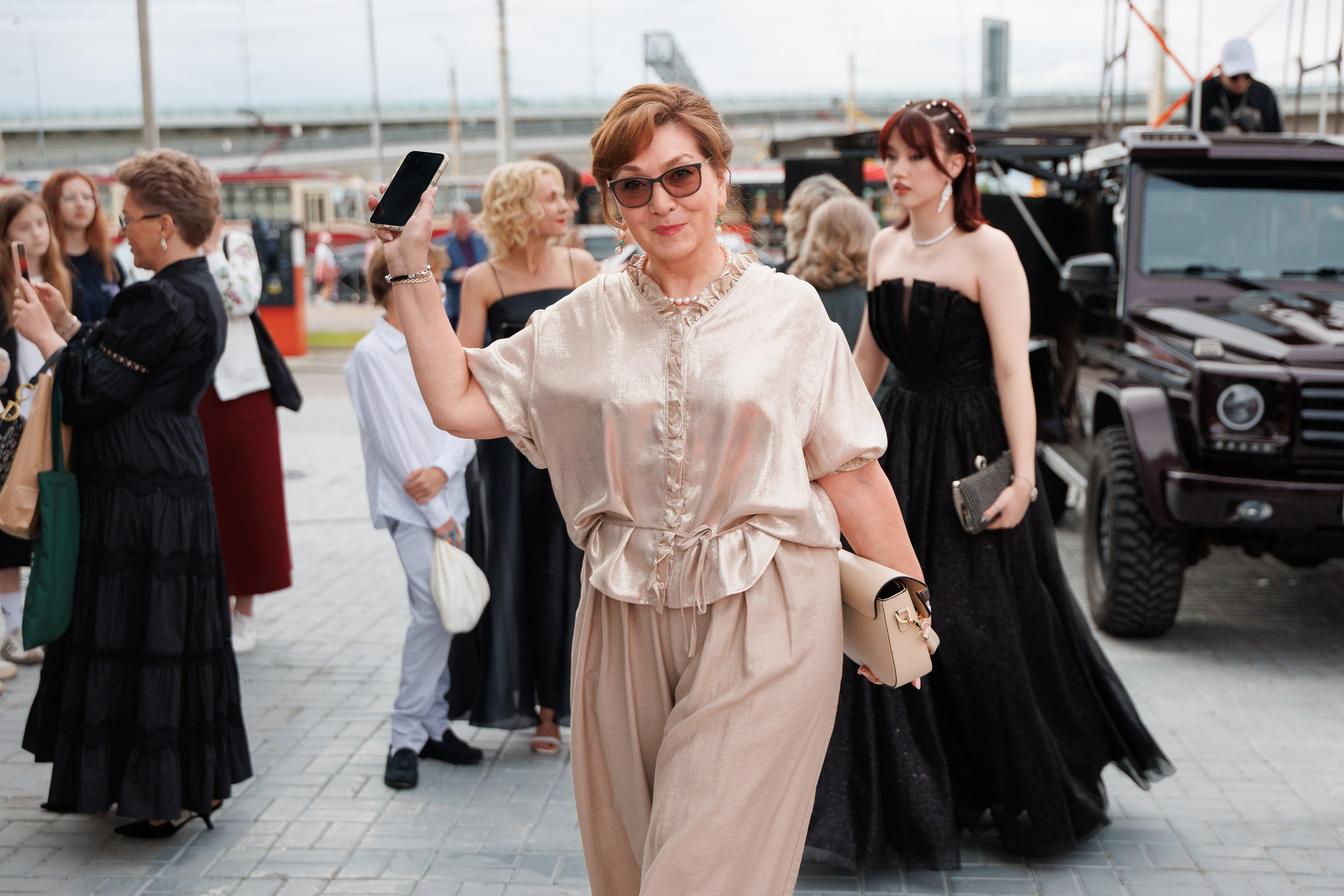 Страна 56. Репортажной, Свадебный, школьный