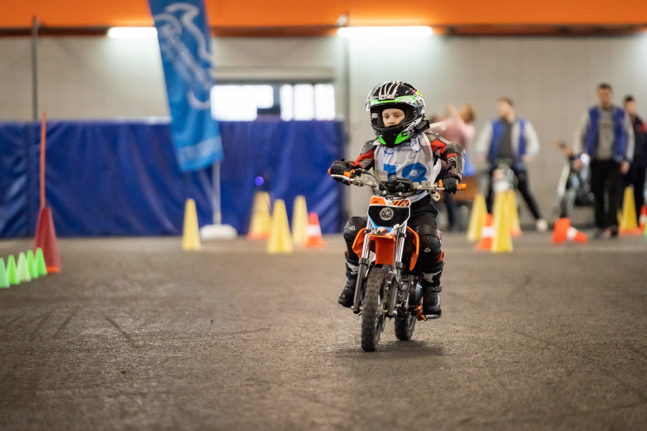 Соревнования в Мотошколе «Мосгортранс». Фотограф Владимир Охрименко